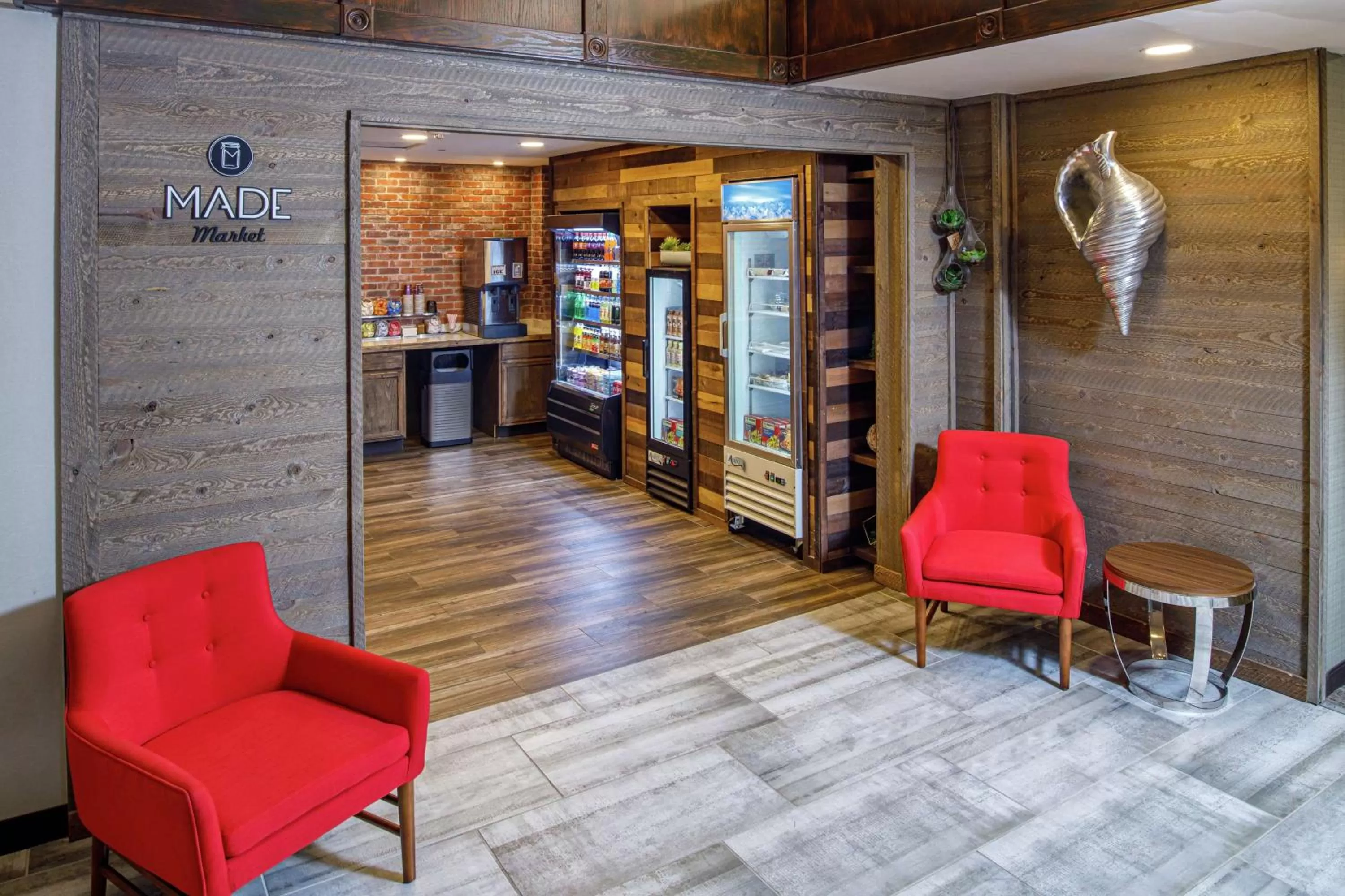 Restaurant/places to eat in DoubleTree by Hilton Appleton, WI