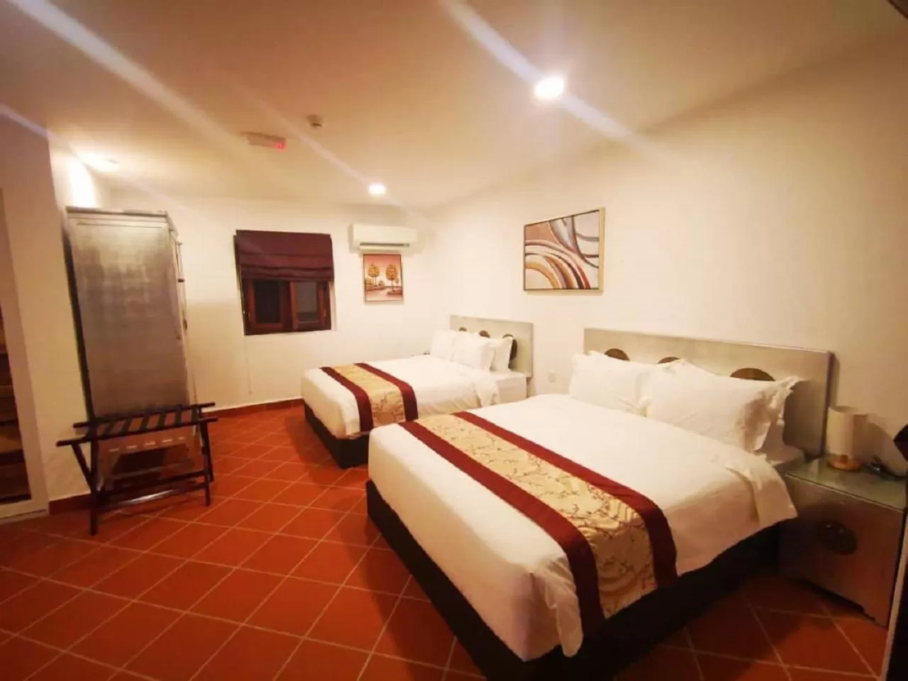 Photo of the whole room, Bed in Mclane Boutique Hotel