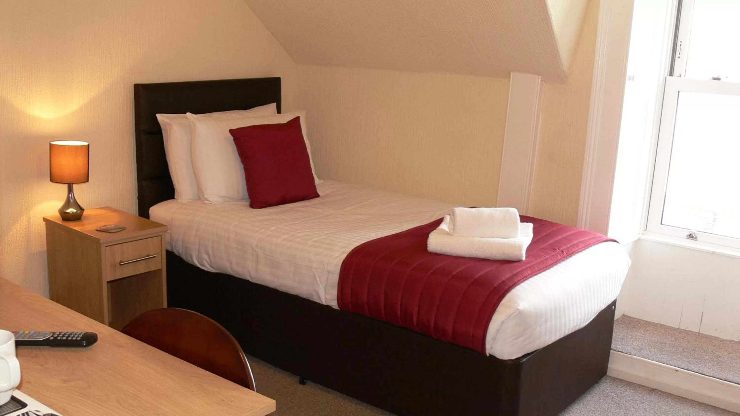 Bedroom, Bed in The Home Arms Guesthouse