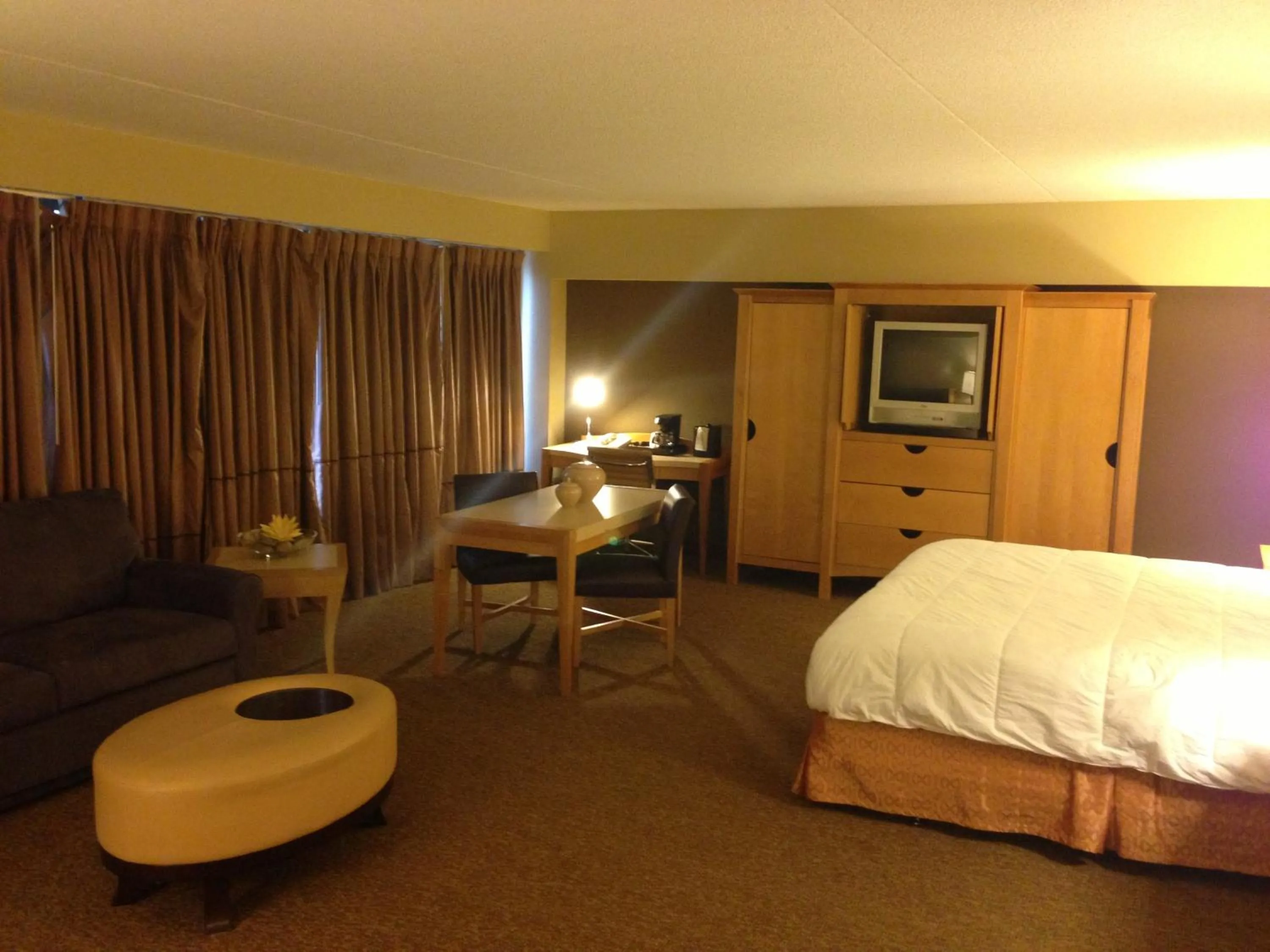 Photo of the whole room in The Avalon Hotel and Conference Center