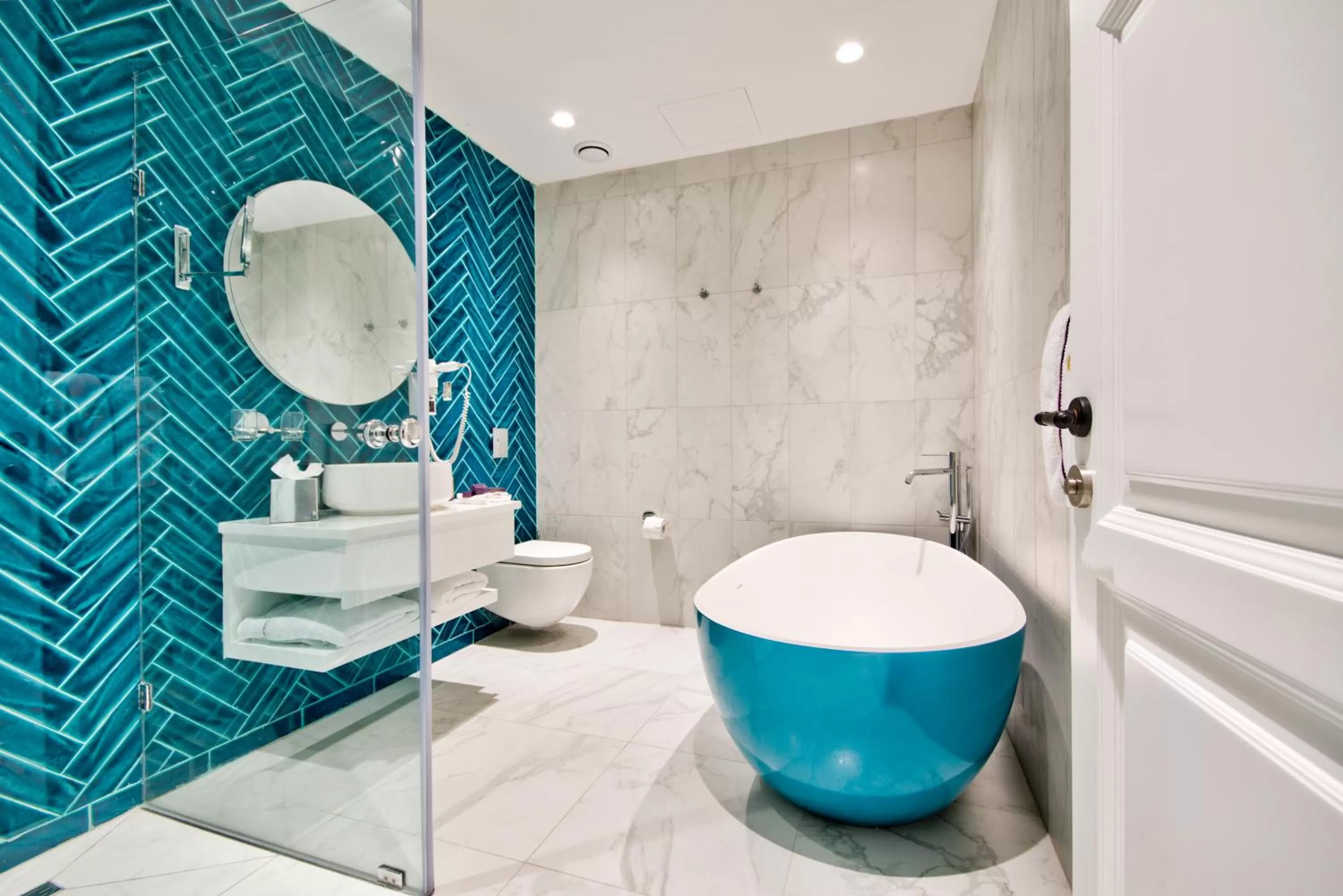 HOLM Boutique & SPA - IK Collection