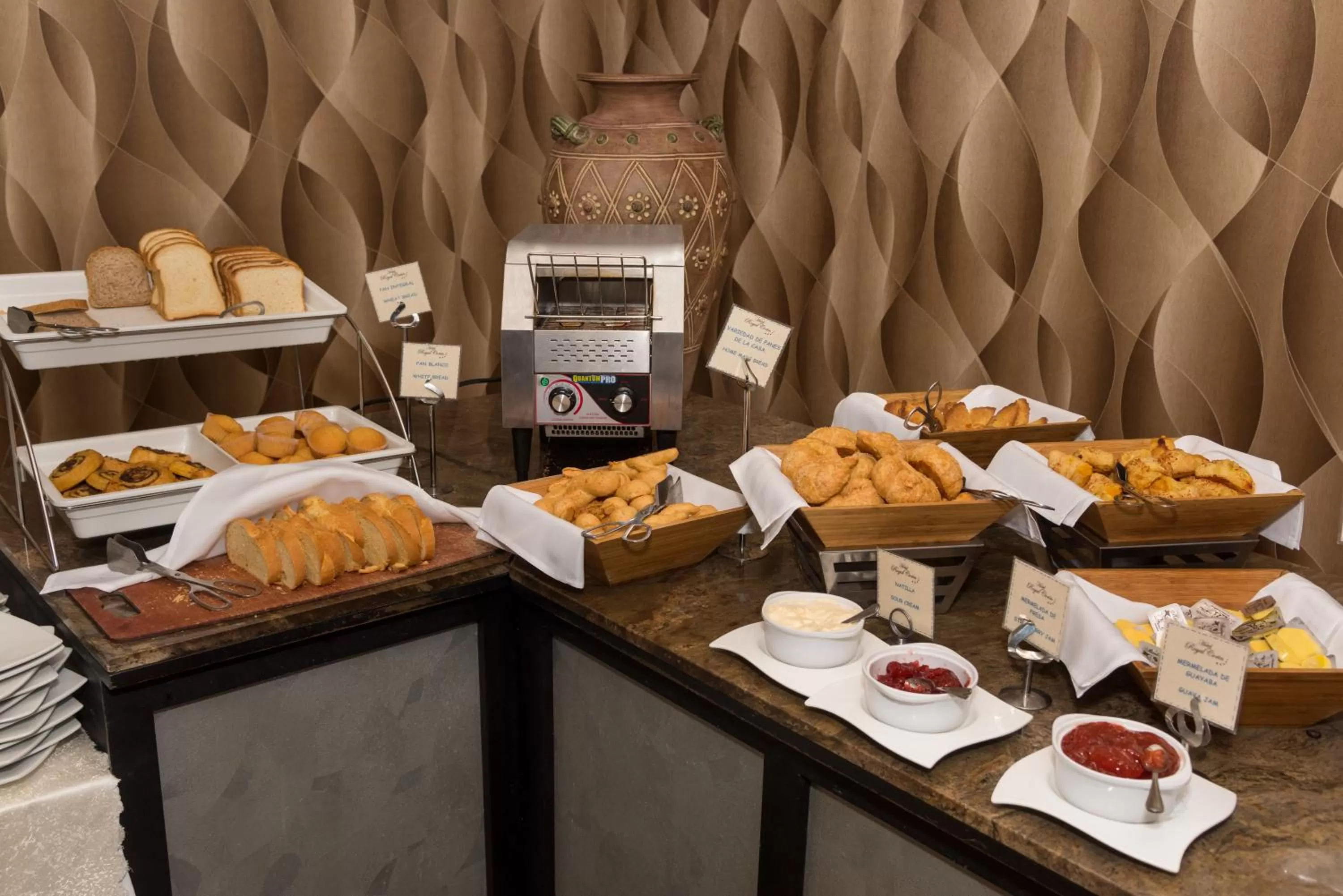 Restaurant/places to eat in The Royal Corin Thermal Water Spa & Resort - Adults Only