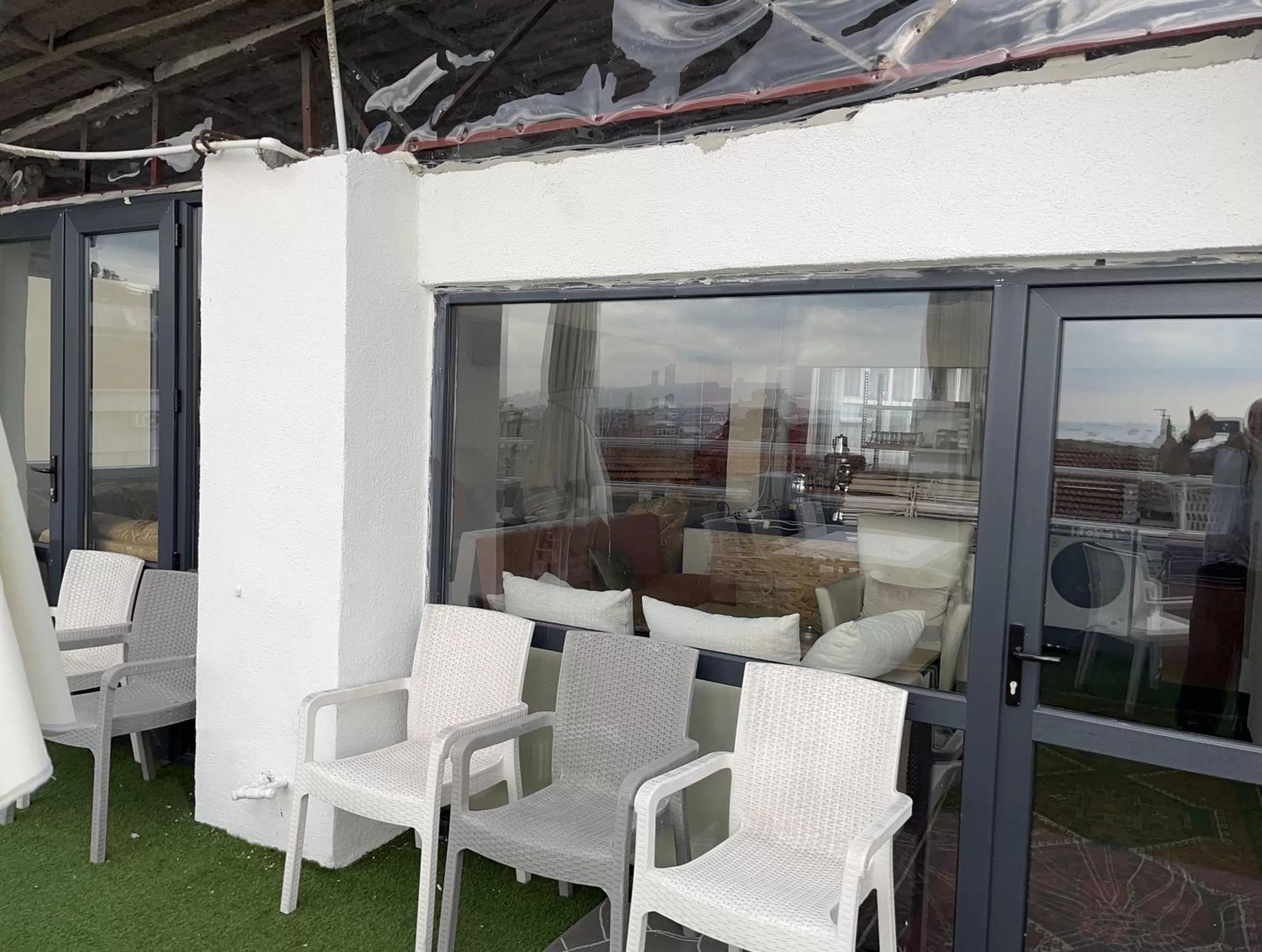 Patio in Paris Hotel