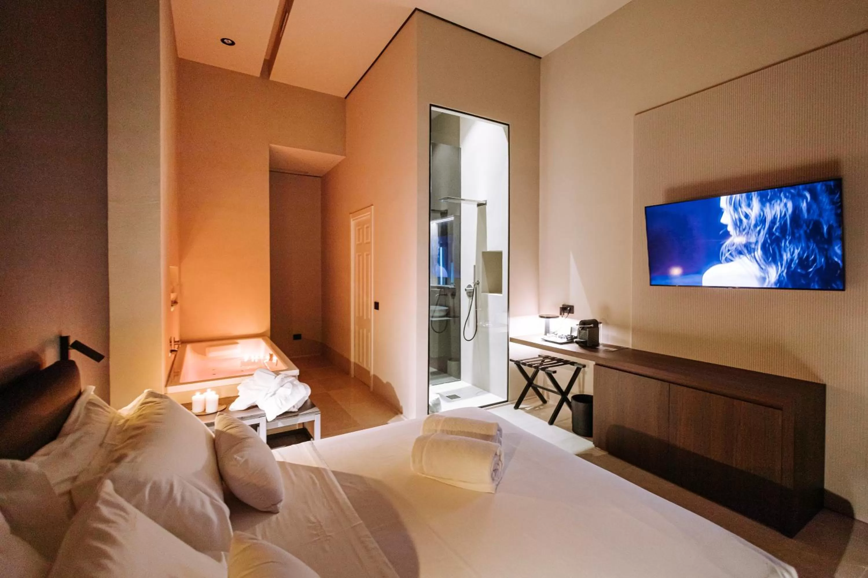 Bed in Suite1212 - Bandiera