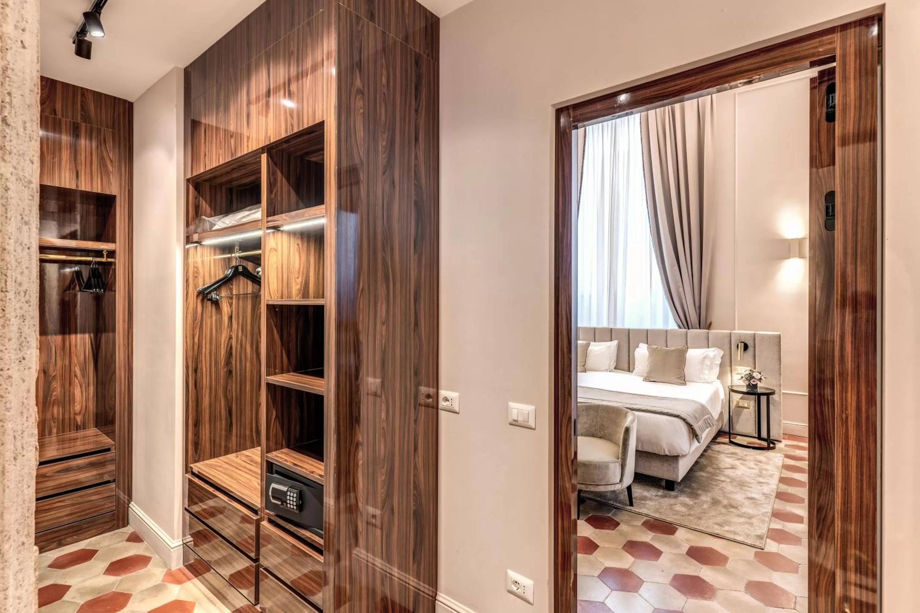 View (from property/room), Bed in Eitch Borromini Palazzo Pamphilj