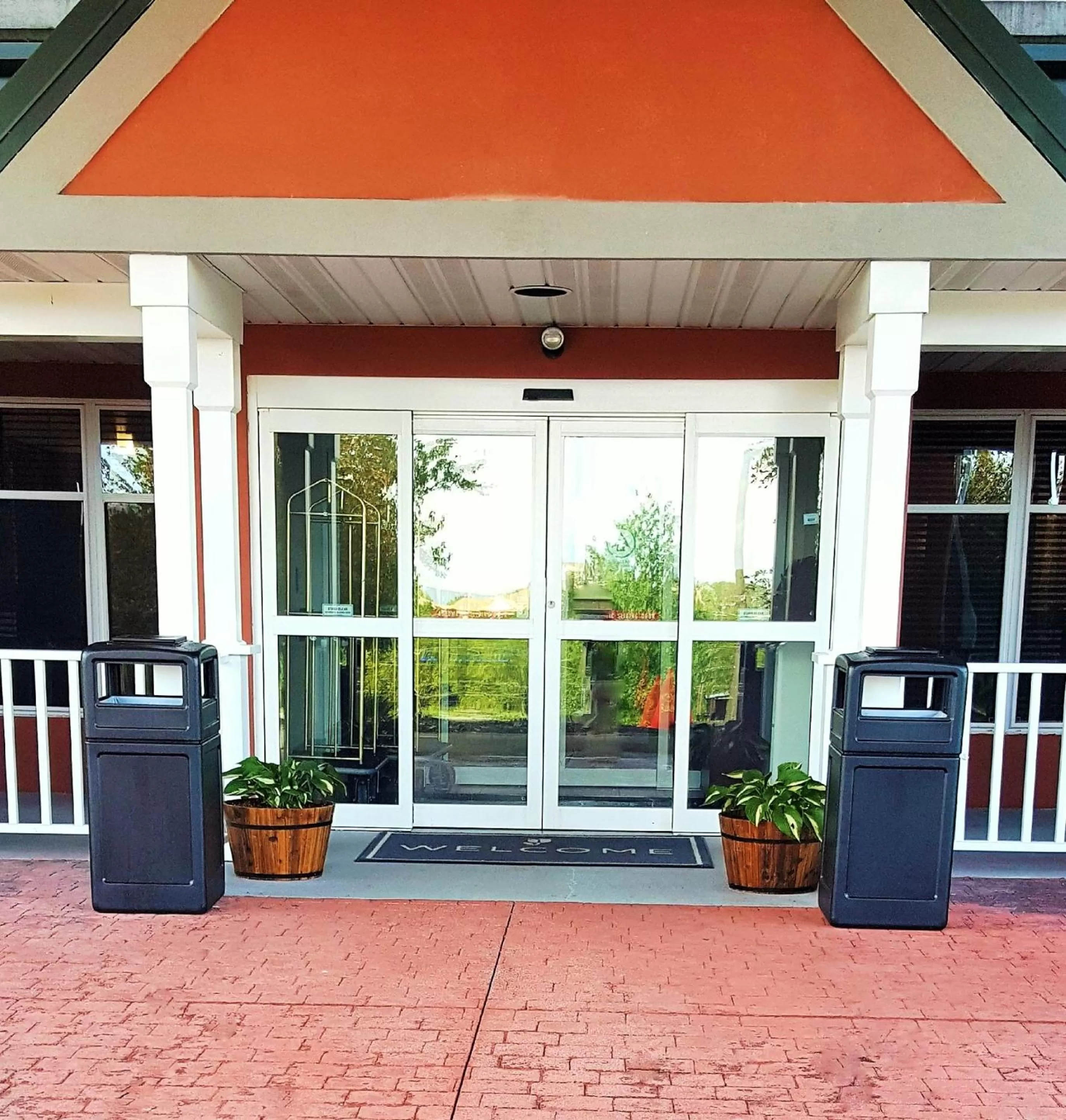 Facade/entrance in Country Inn & Suites by Radisson, Harrisburg West Mechanicsburg