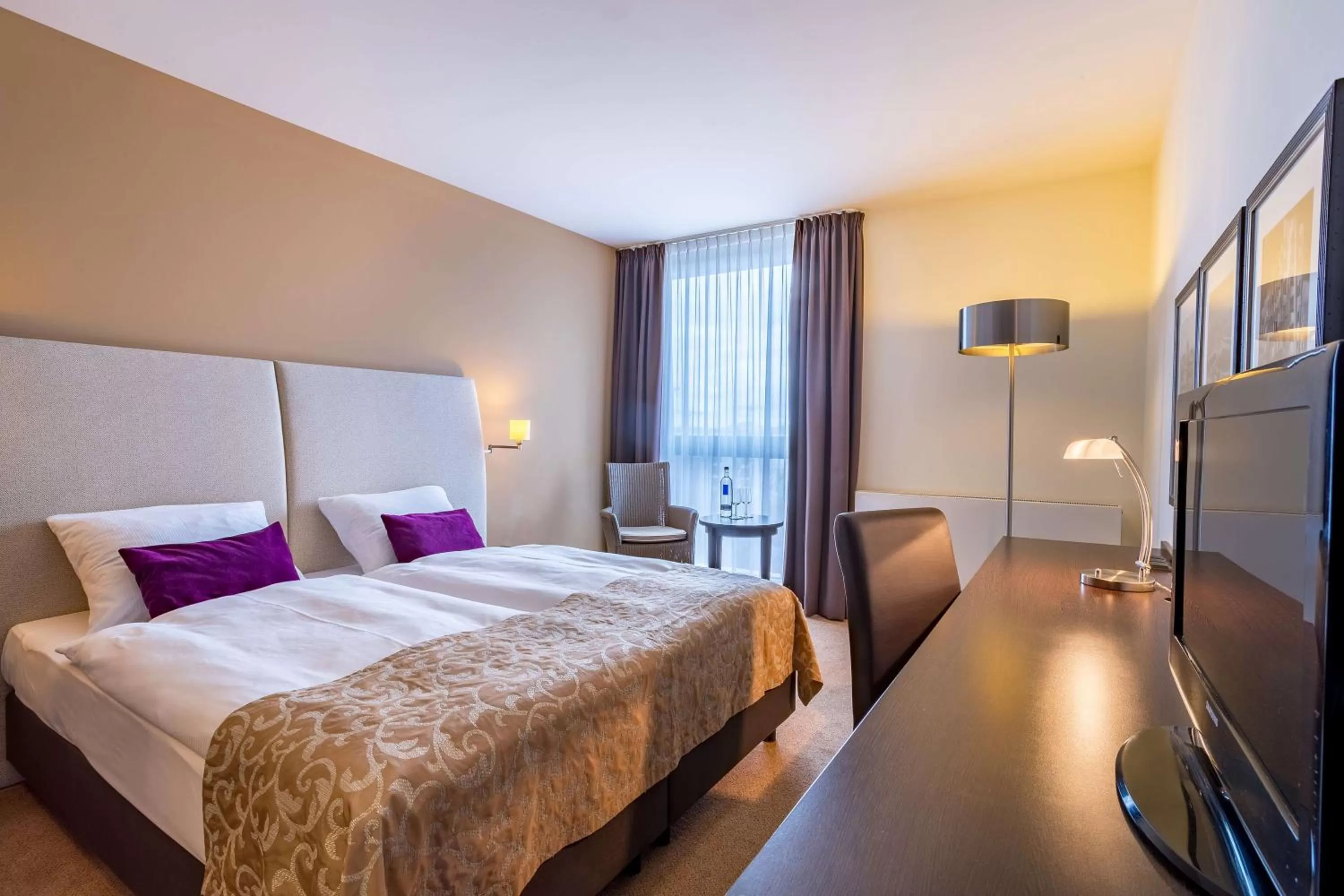 Photo of the whole room, Bed in The Rilano Hotel München