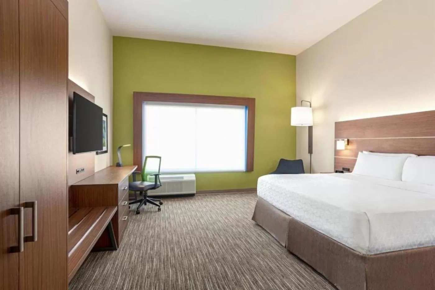 Decorative detail, Bed in Holiday Inn Express & Suites Austin North - Pflugerville by IHG