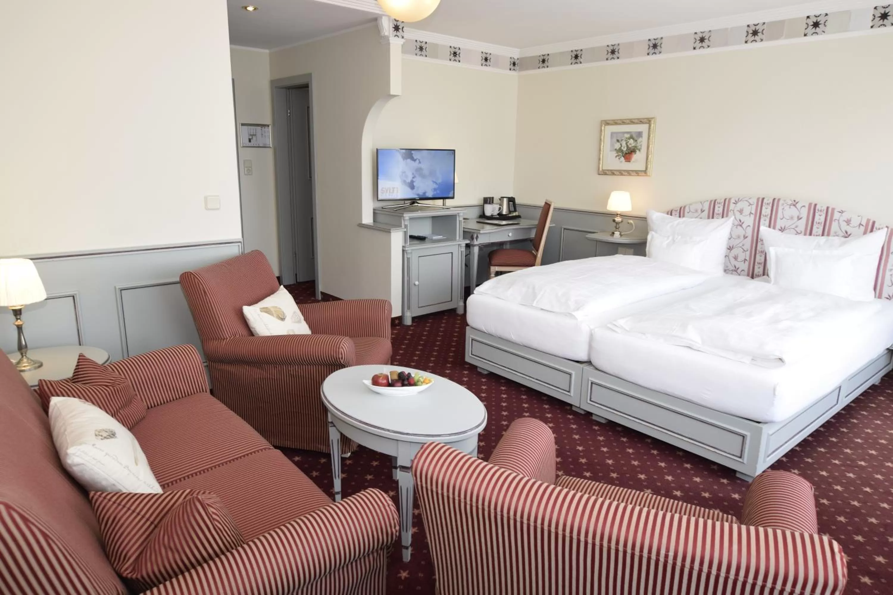 Photo of the whole room, Bed in Hotel Wiking Sylt