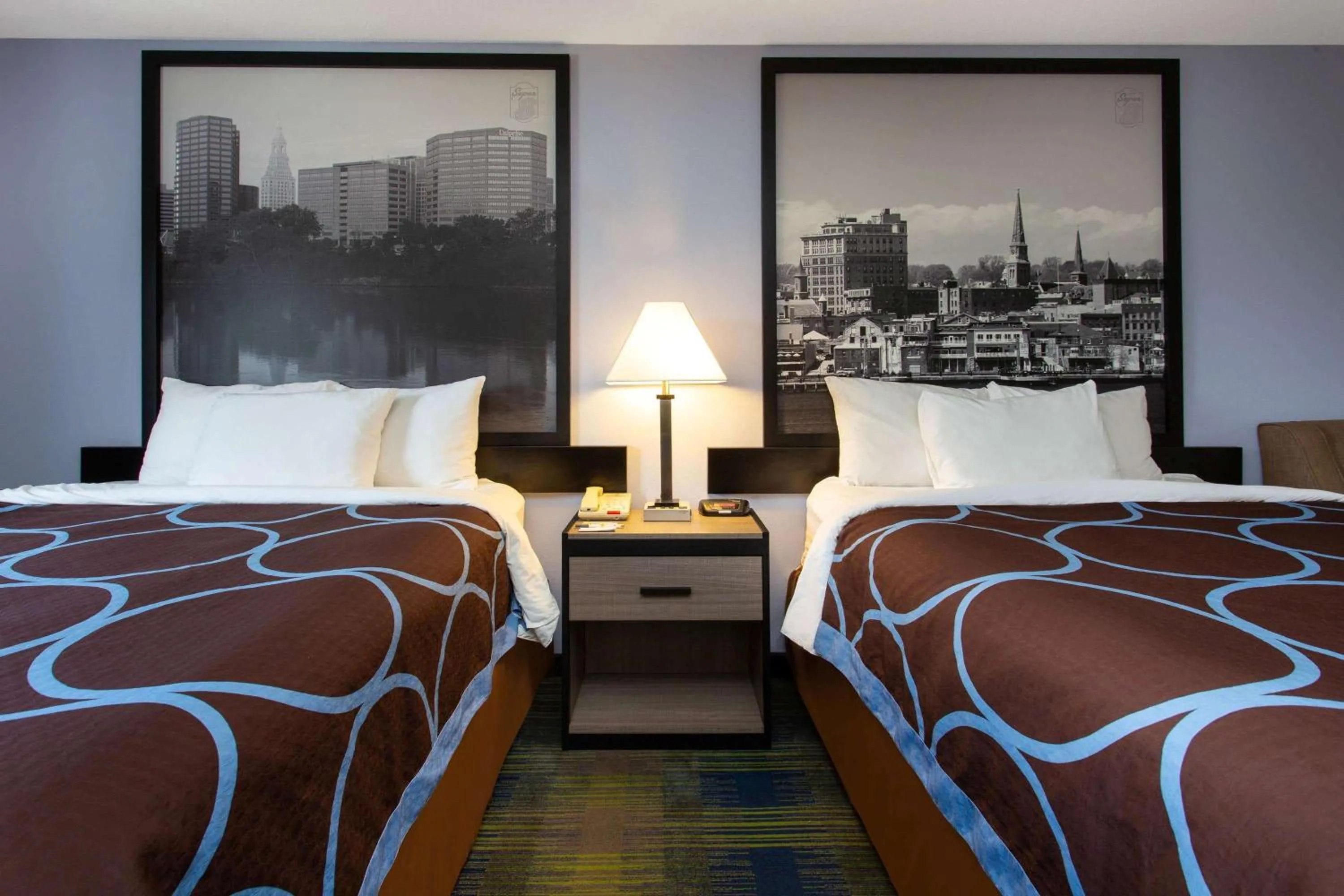 Photo of the whole room, Bed in Super 8 by Wyndham Cromwell/Middletown