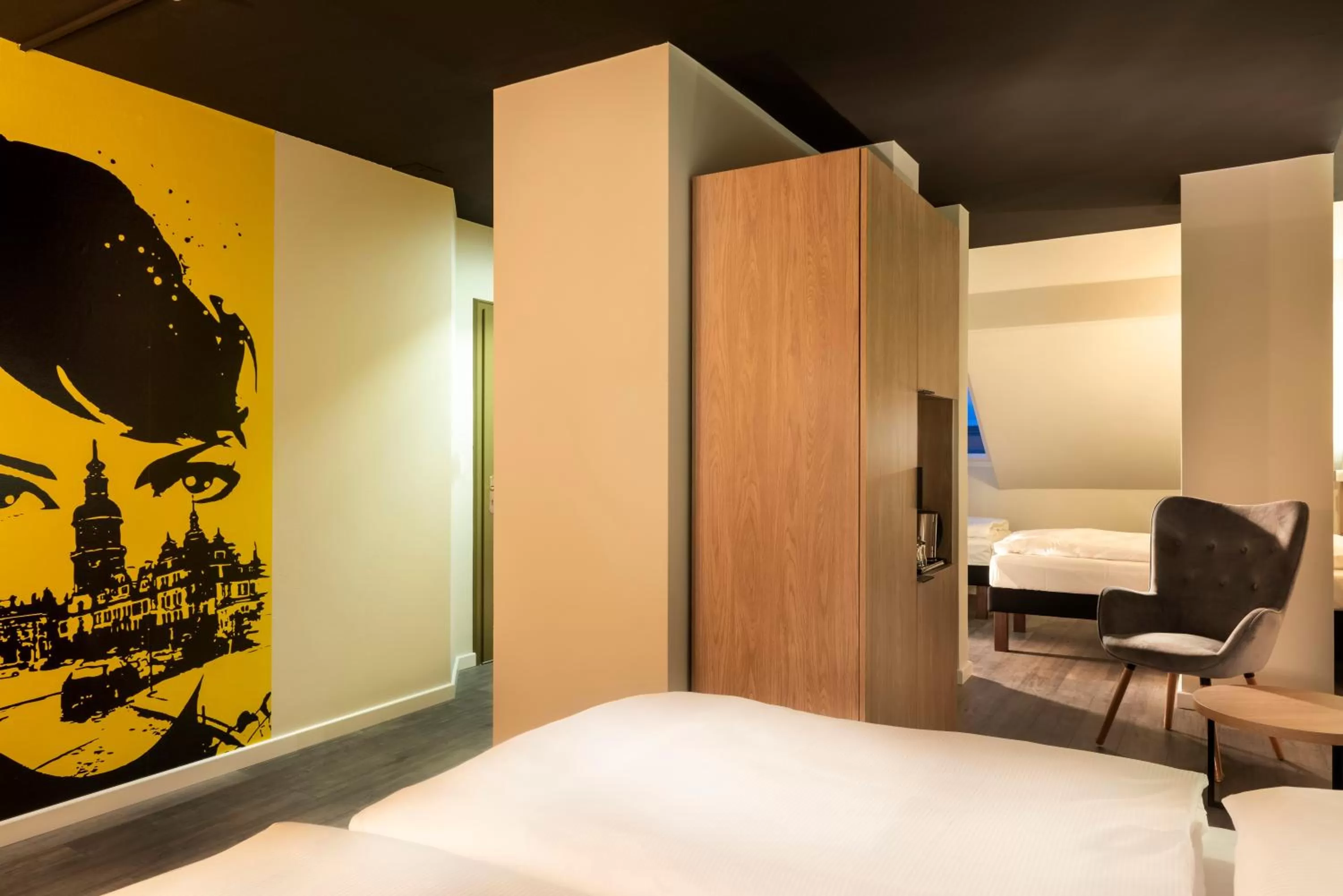 Photo of the whole room, Bed in ibis Styles Dresden Neustadt