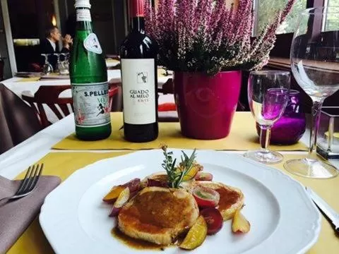 Restaurant/places to eat in Hotel Piero Della Francesca