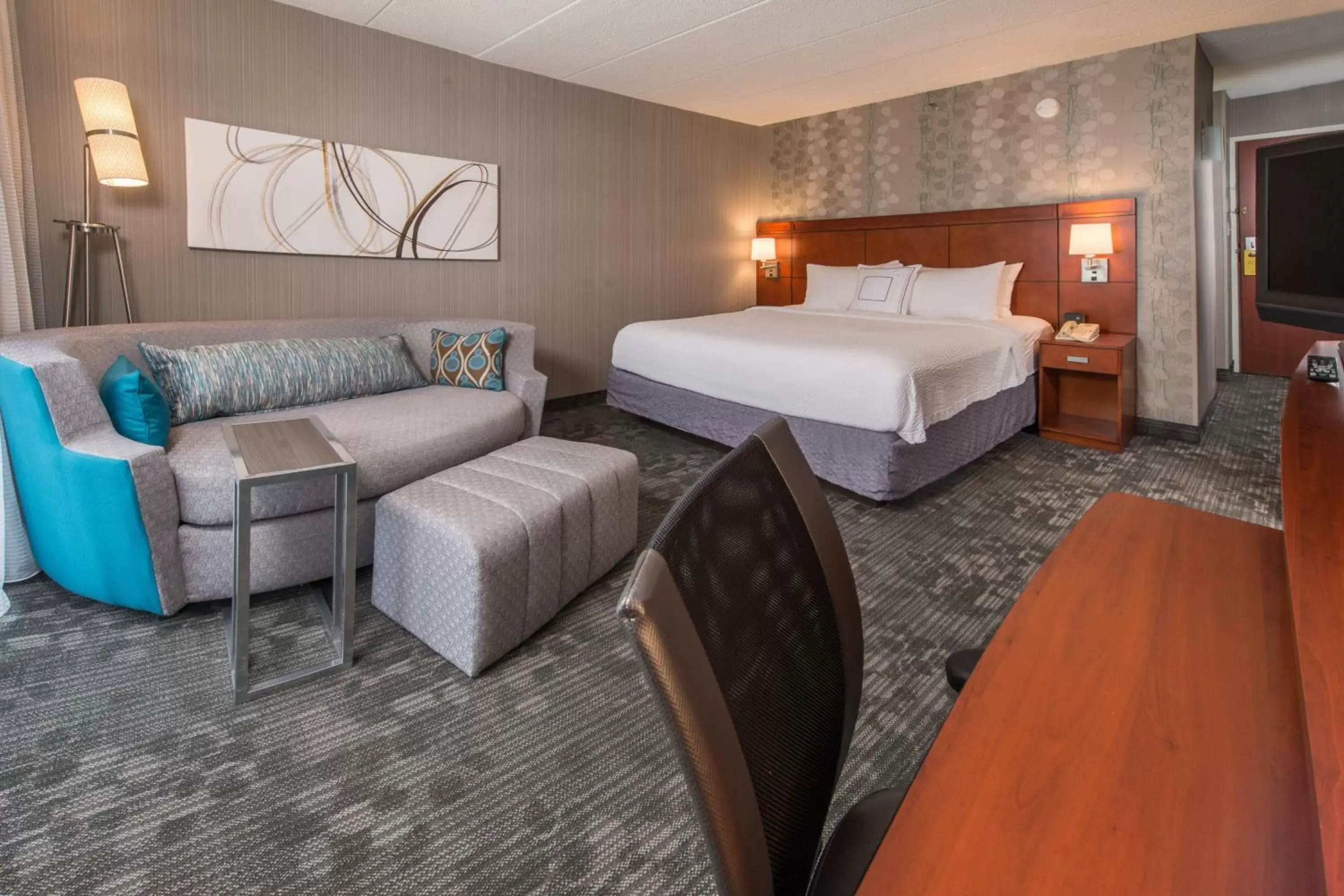 King Room in Courtyard by Marriott Fairfax Fair Oaks King Room in Courtyard by Marriott Fairfax Fair Oaks