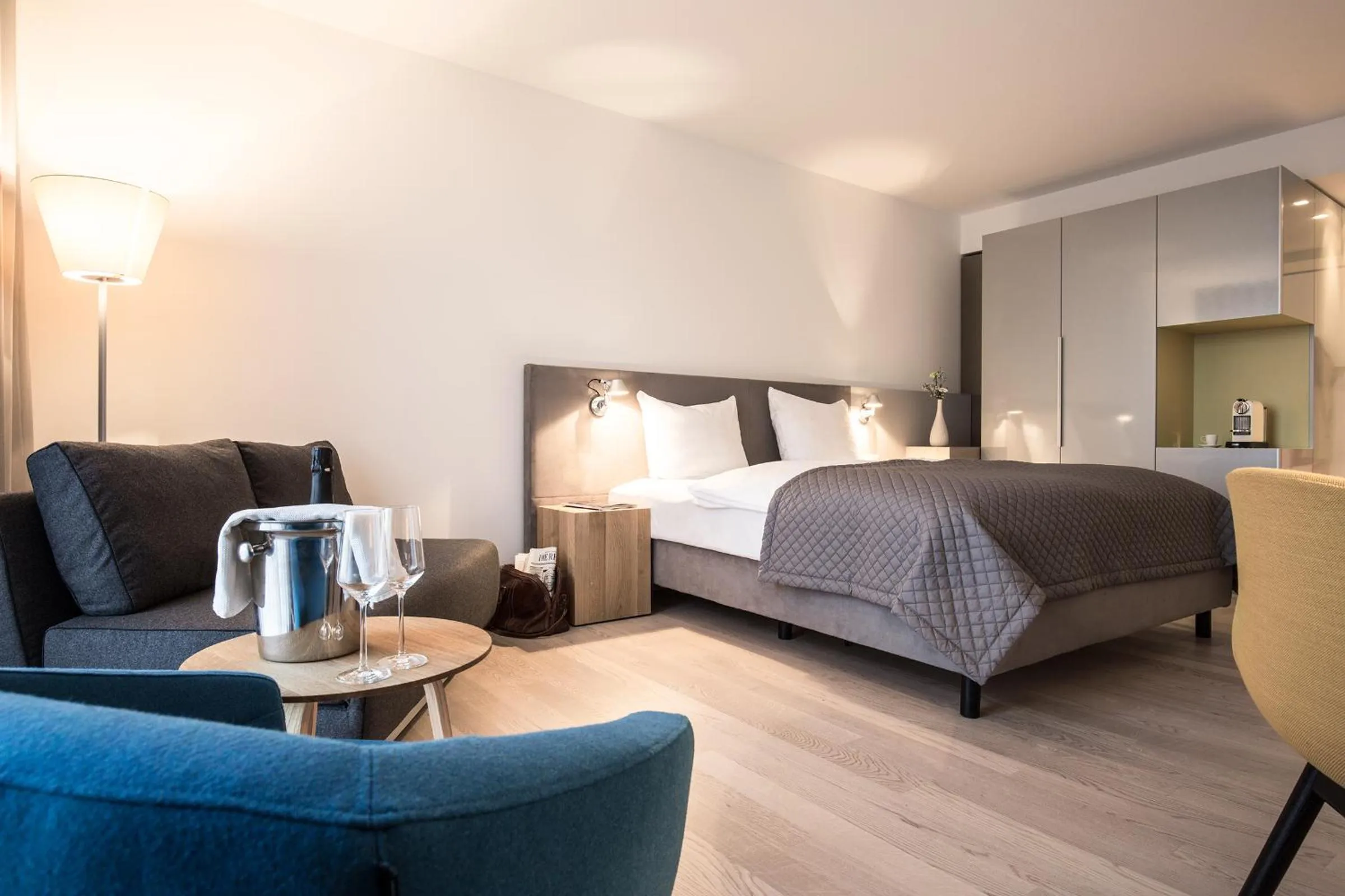 Photo of the whole room, Bed in Maximilians Boutique-Hotel Landau