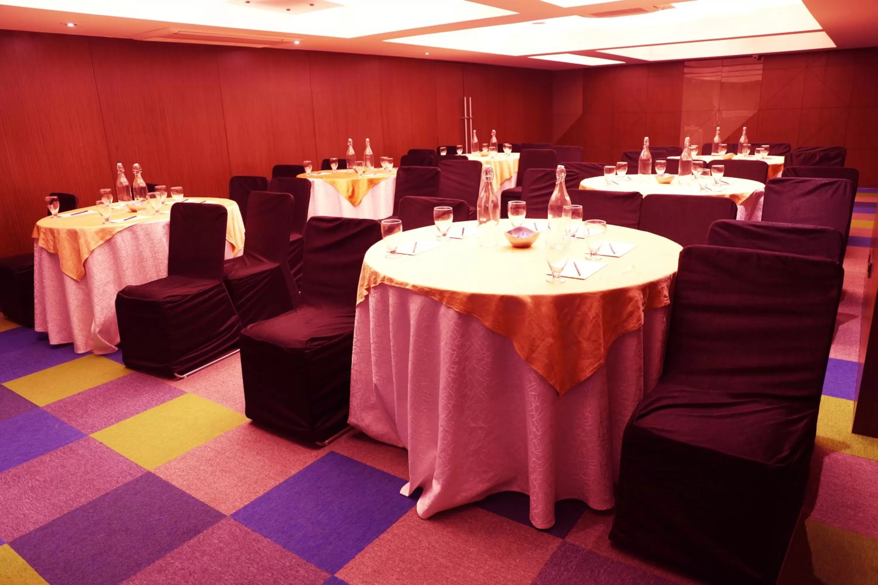 Banquet/Function facilities in Royal Orchid Golden Suites Pune