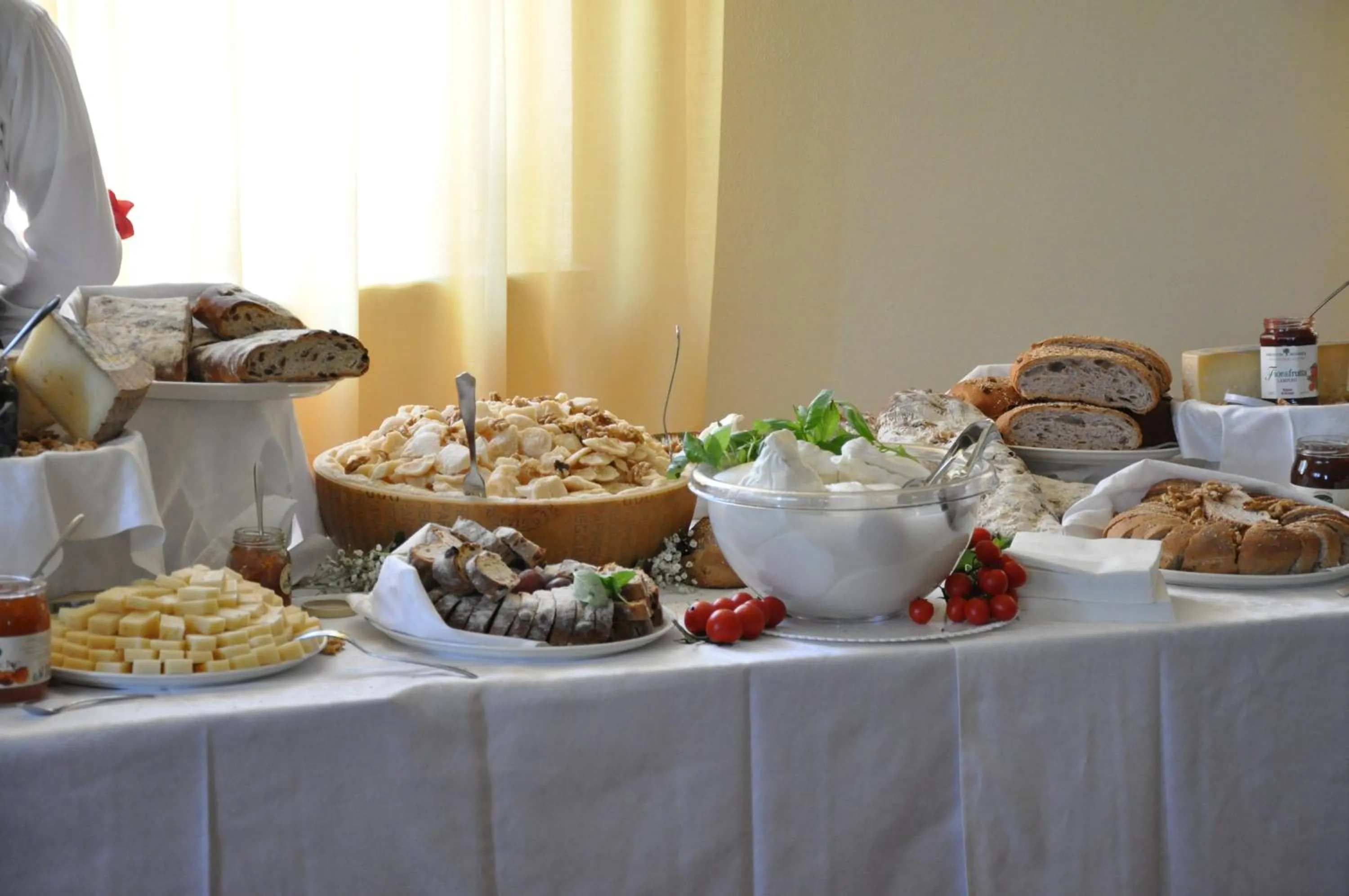 Food in Impero Hotel Beauty & Spa - Bike Hotel