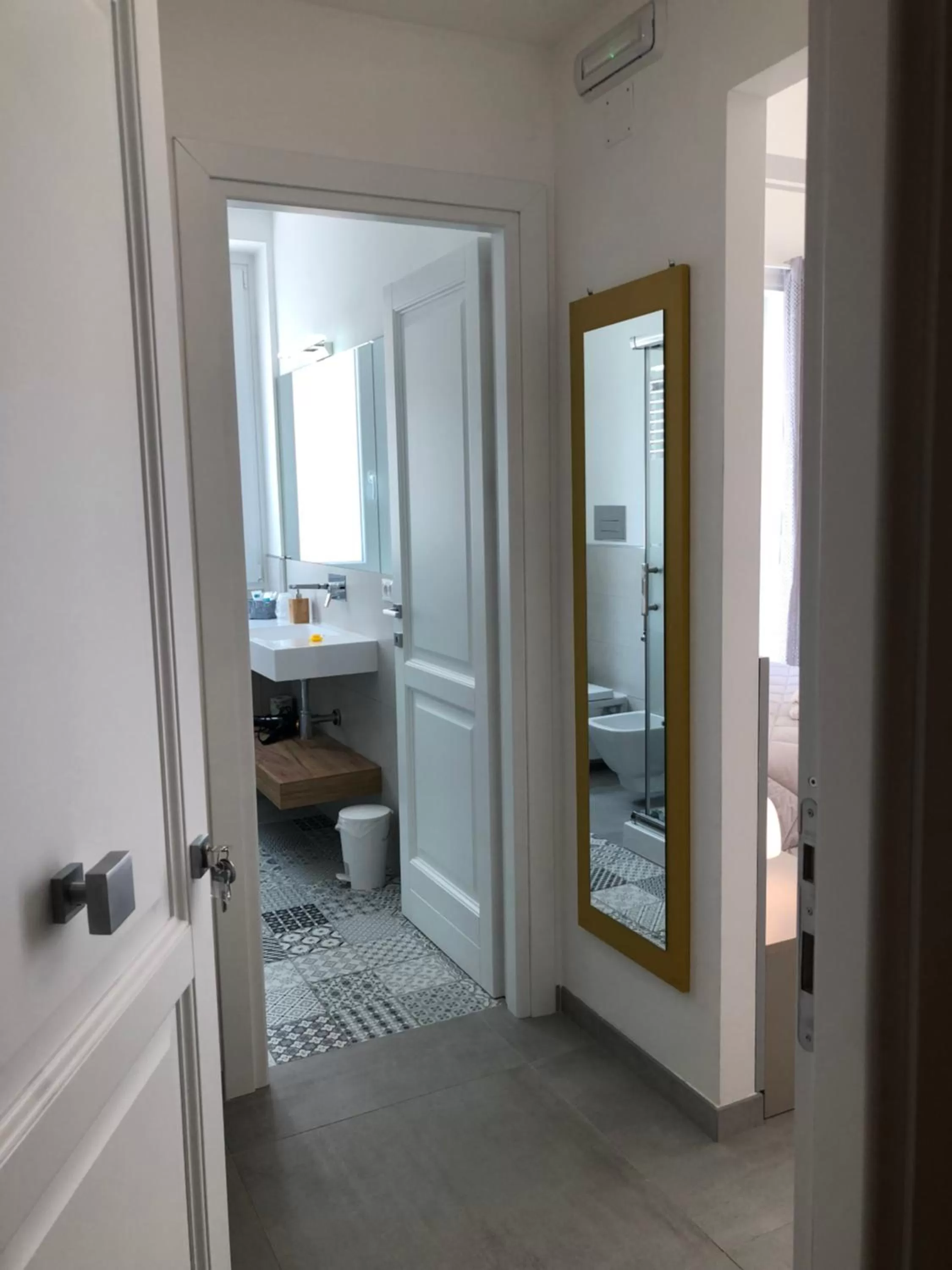 Shower in Le Quattro Stagioni - Rooms & Suites