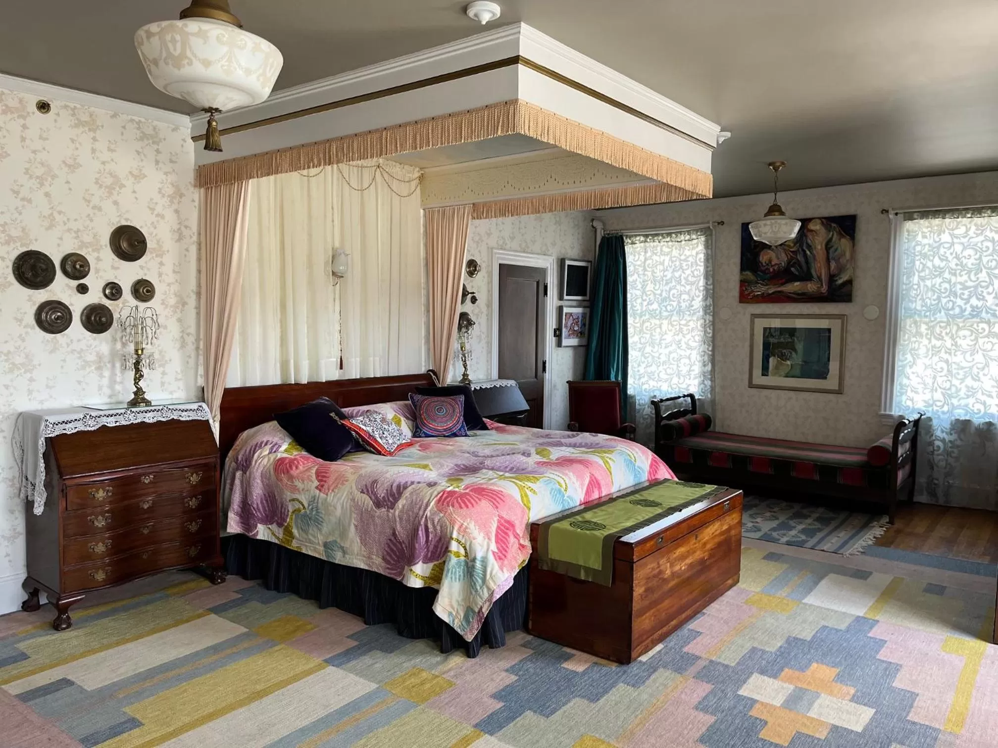 Superior King Suite/ Maria Suite in Munroe Inn Boutique Hotel