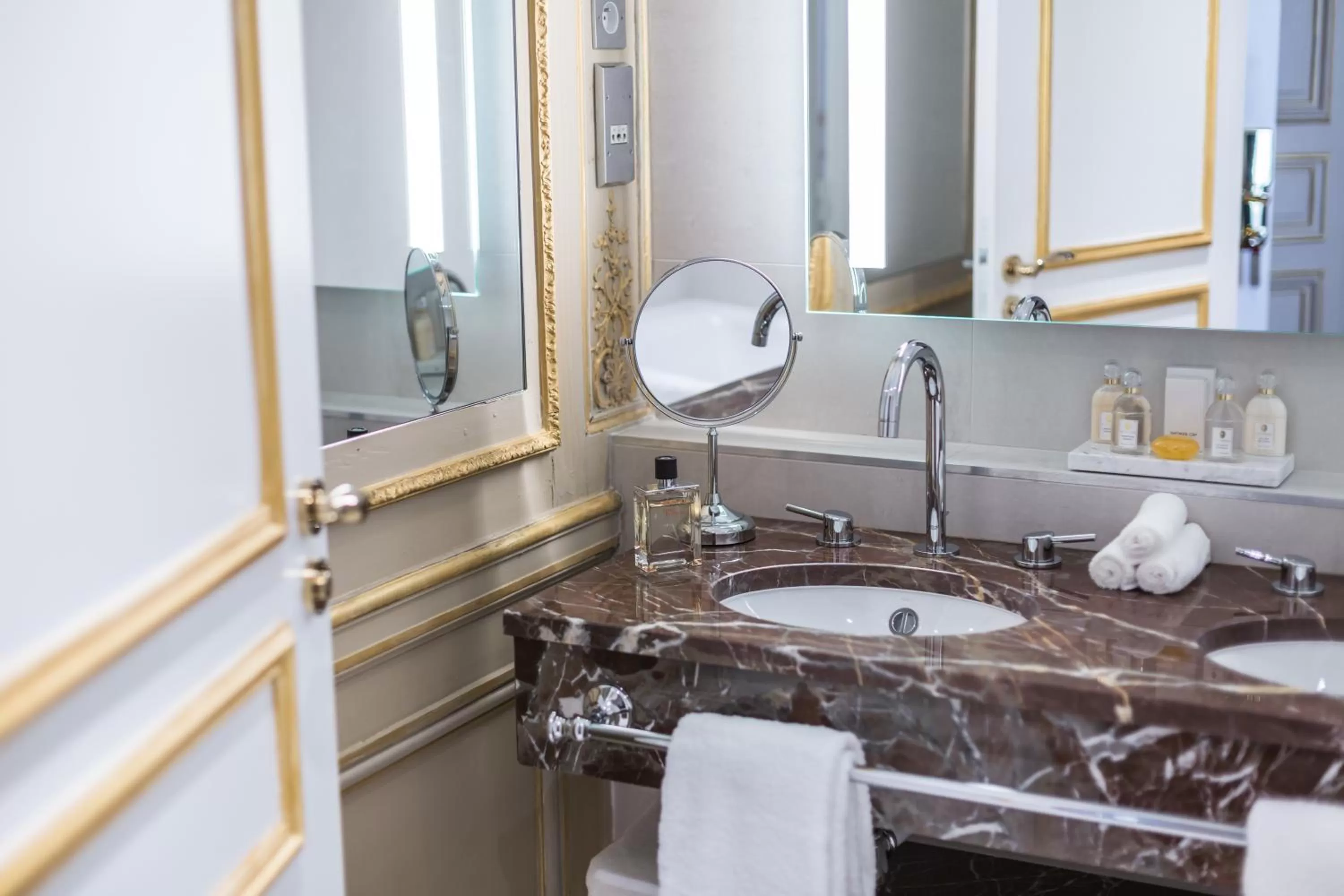 Bathroom in Hôtel Alfred Sommier