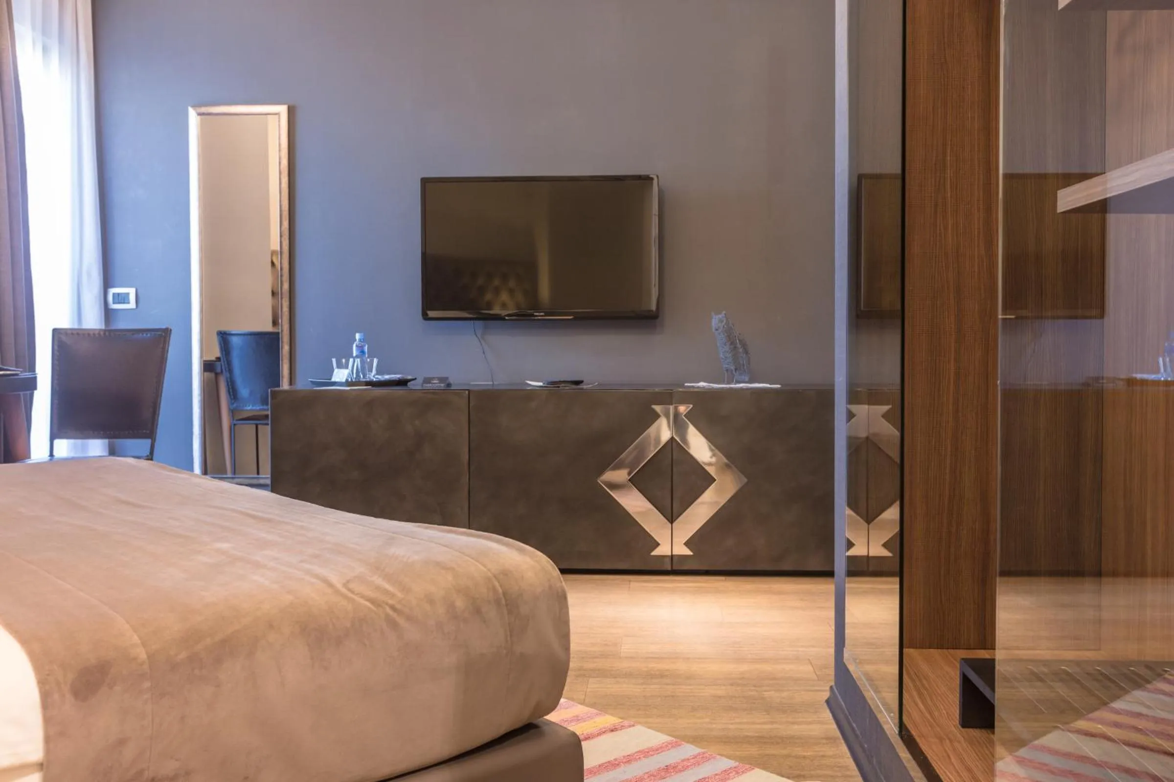 Animals, Bed in Solun Hotel & SPA