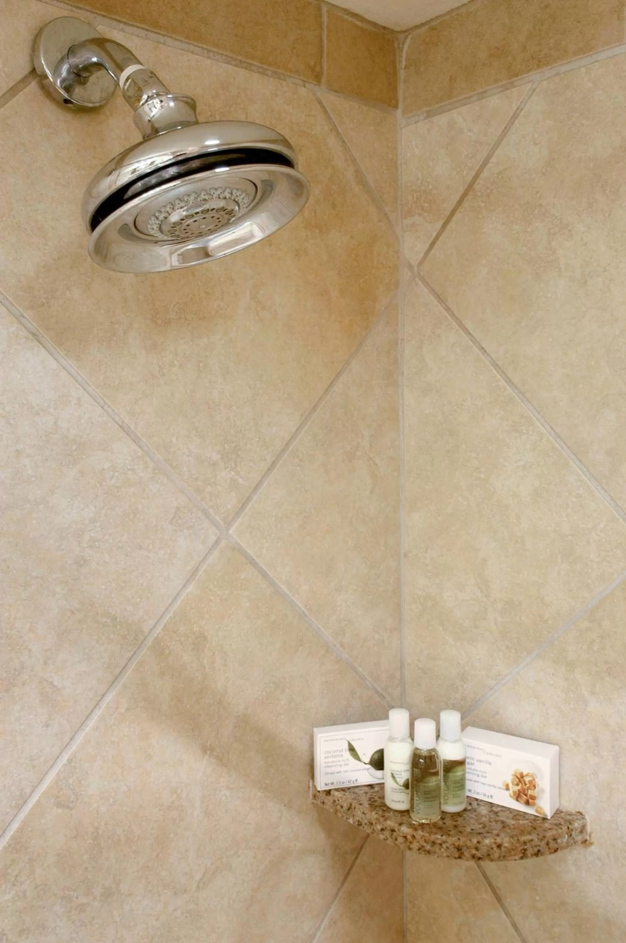 Bathroom in Red Lion Hotel Coos Bay