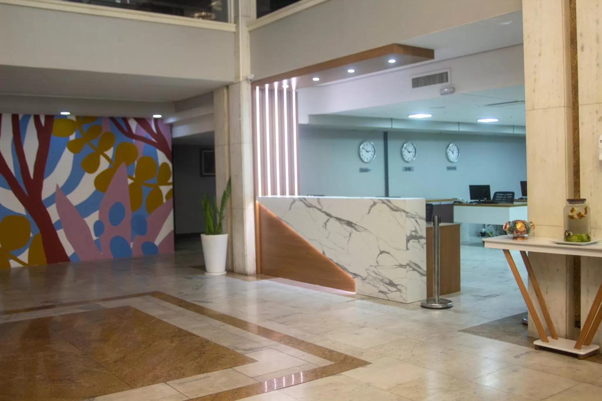 Property building in Embaixador Hotel & Centro de Eventos by Fast10