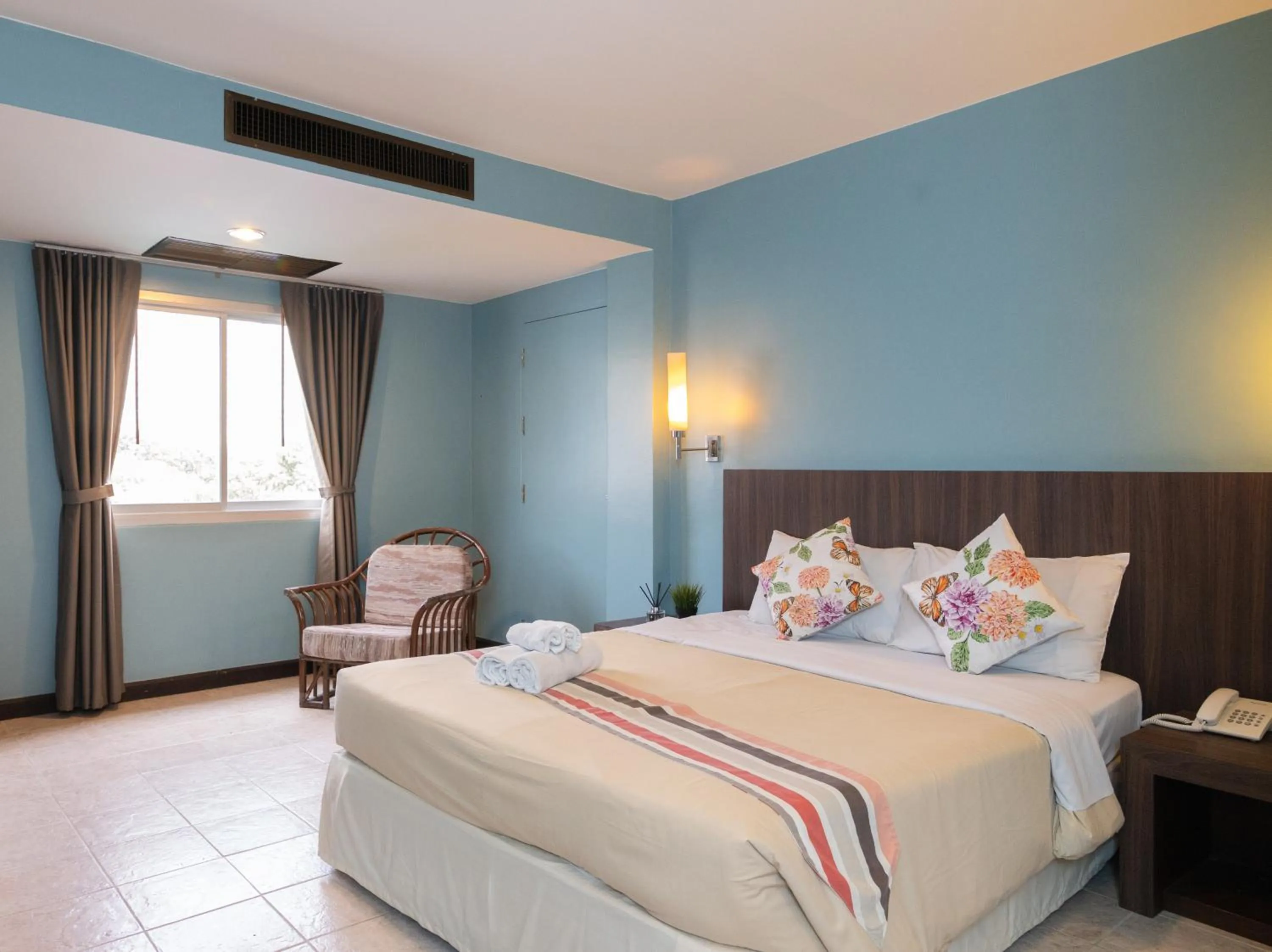 Bedroom, Bed in The Jomtien Twelve