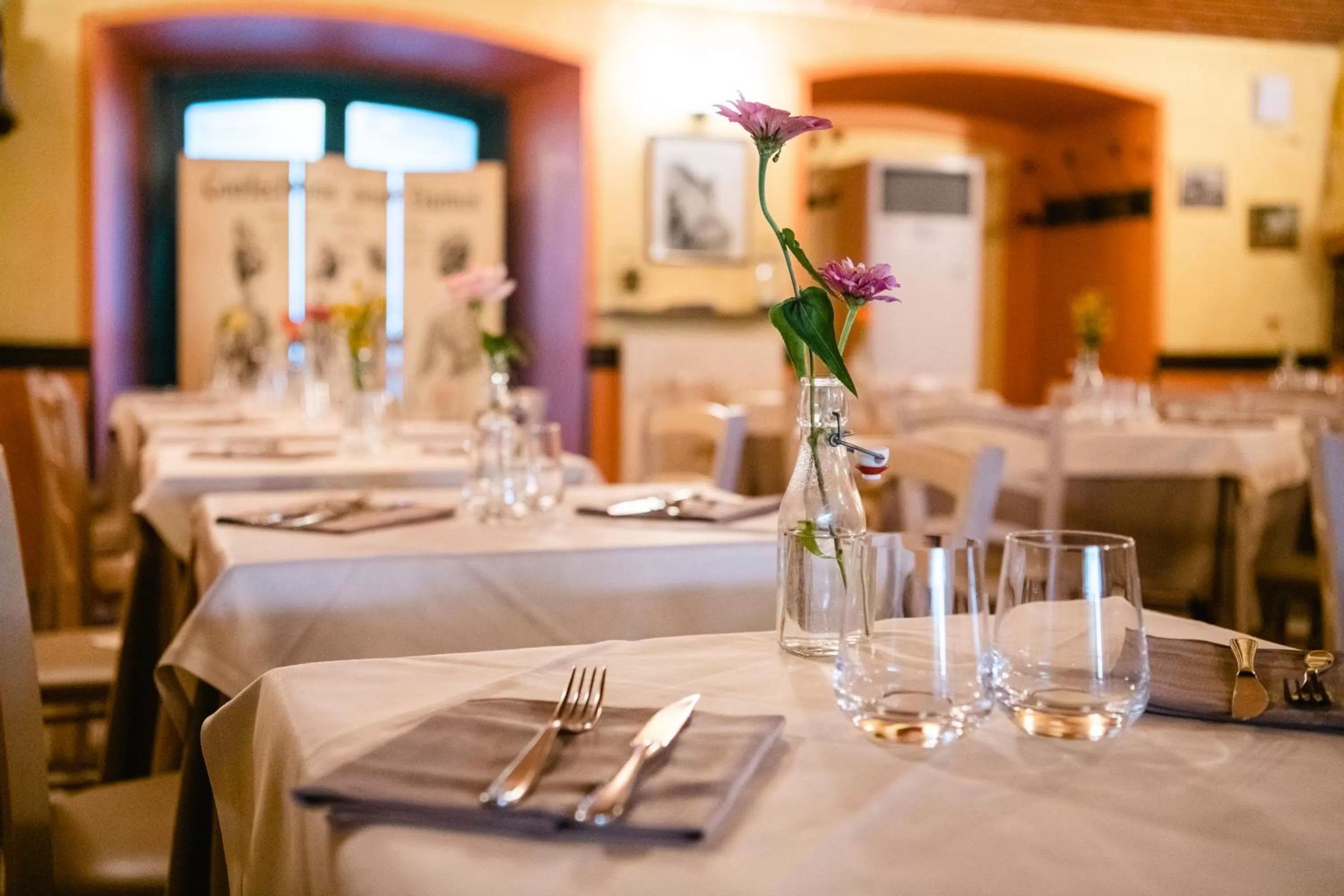 Restaurant/places to eat in Le Lanterne