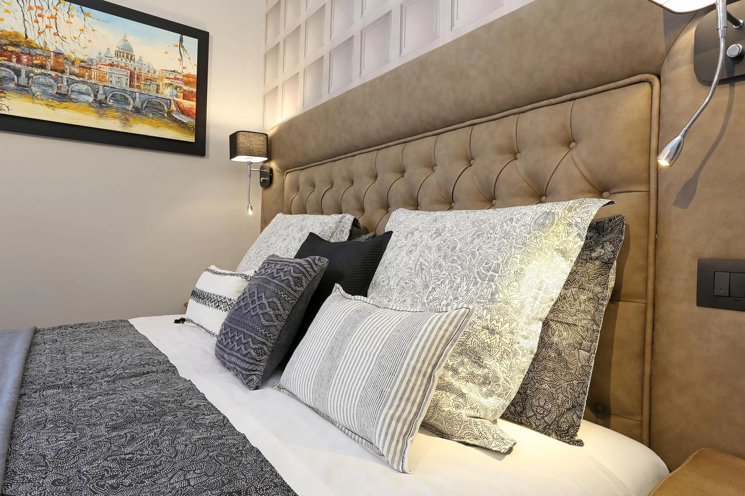 Photo of the whole room, Bed in Capricci Romani