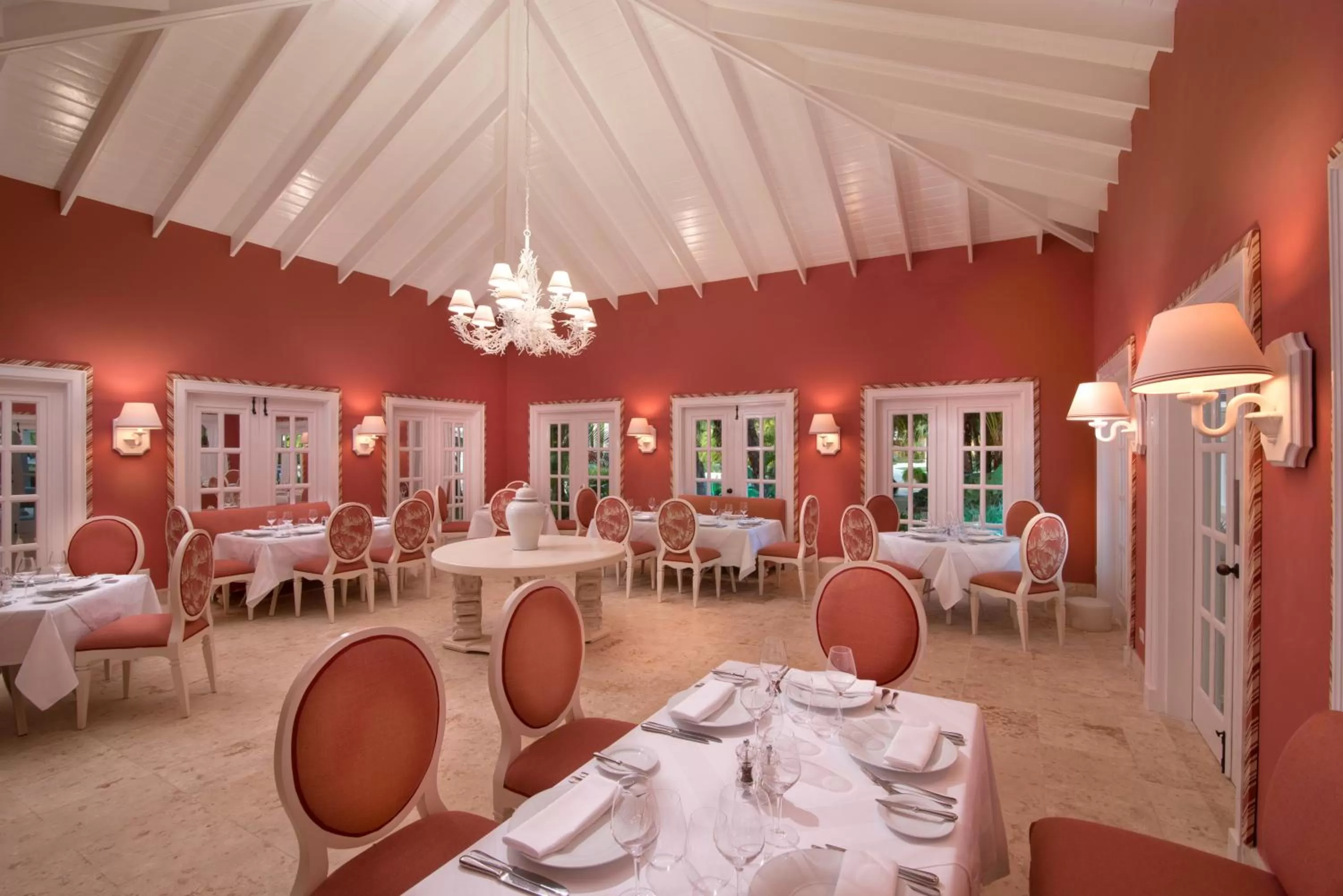 Restaurant/places to eat in Tortuga Bay