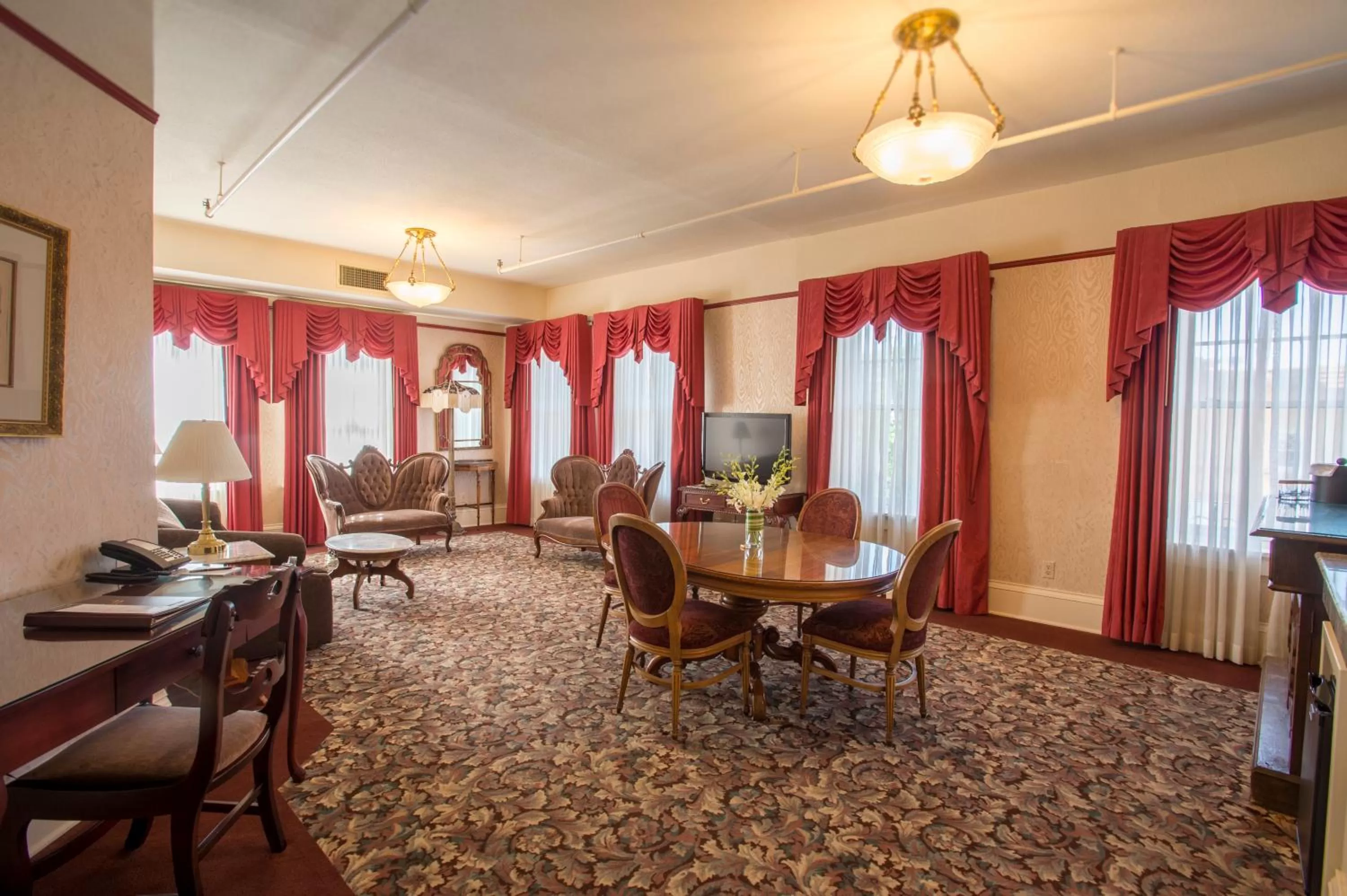 Seating area in Hotel Boulderado