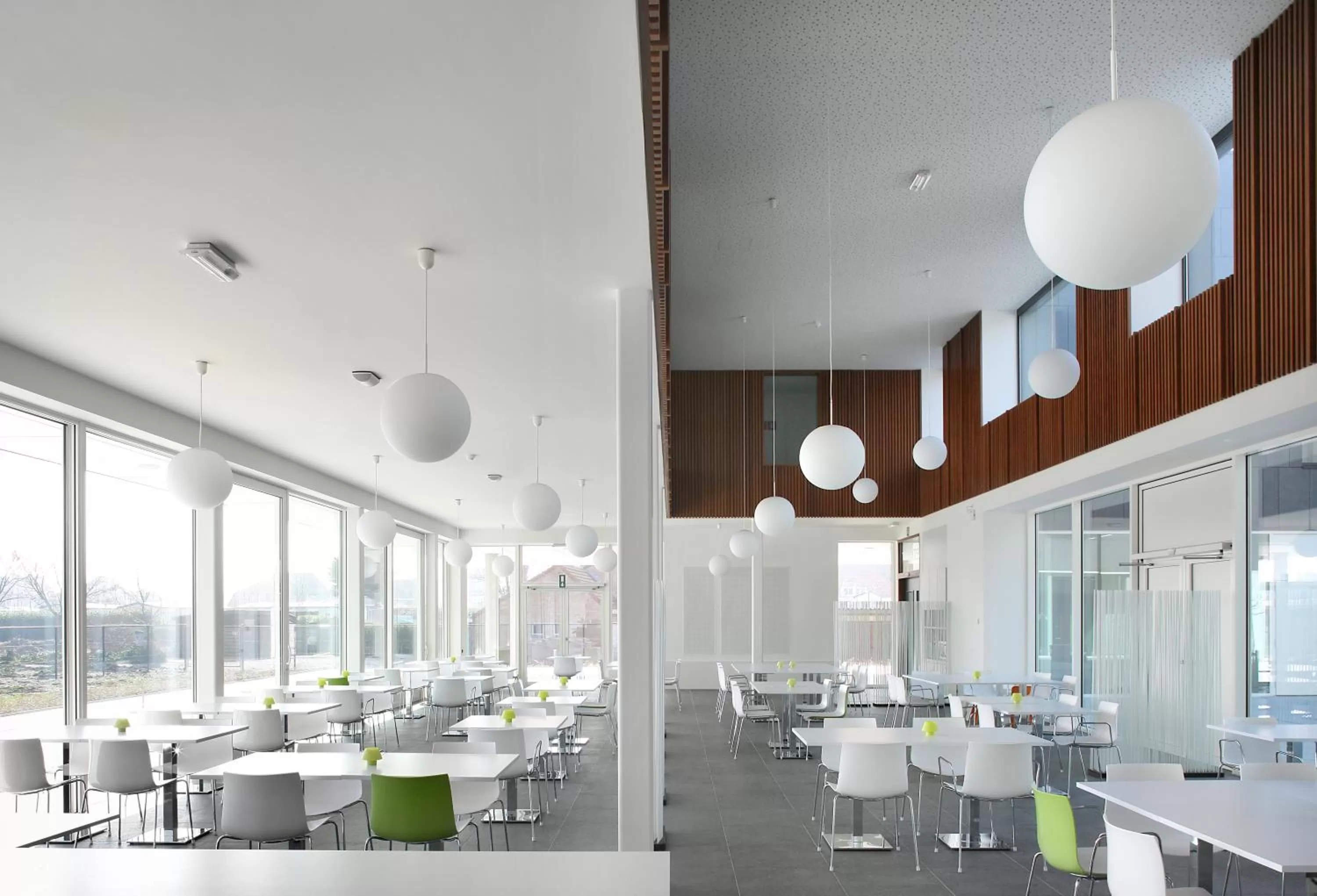 Restaurant/places to eat in Hotel Middelpunt - Gratis Parking - Ontbijt inbegrepen! Nieuwjaarsbrunch 01 januari, op 31 december restaurant gesloten