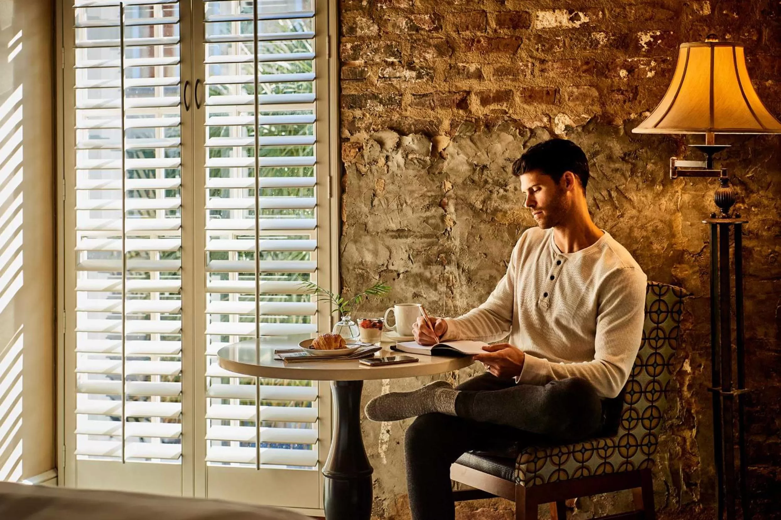 Dining area in Harbourview Inn