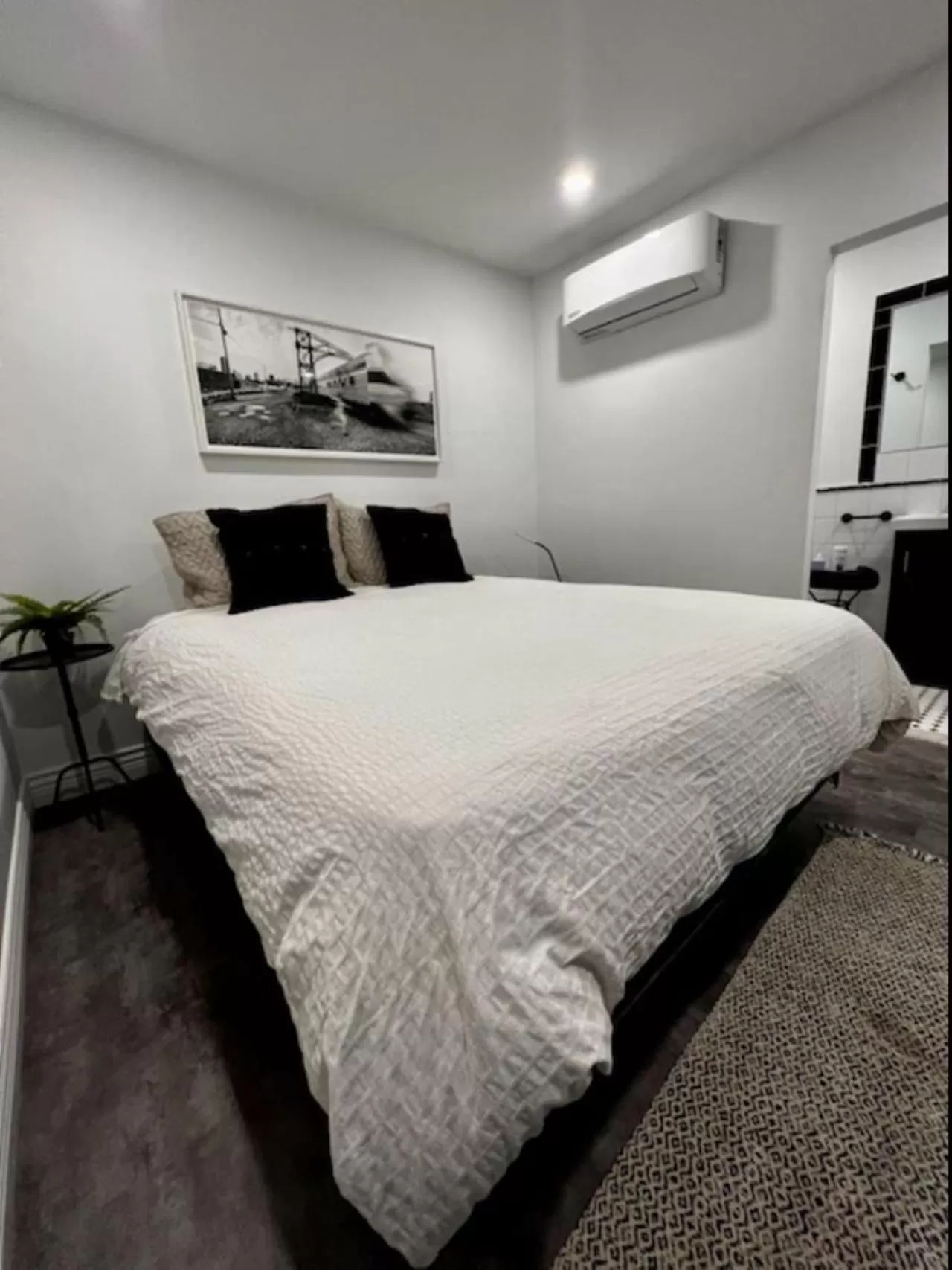 Bed in L'Hotel Particulier Griffintown