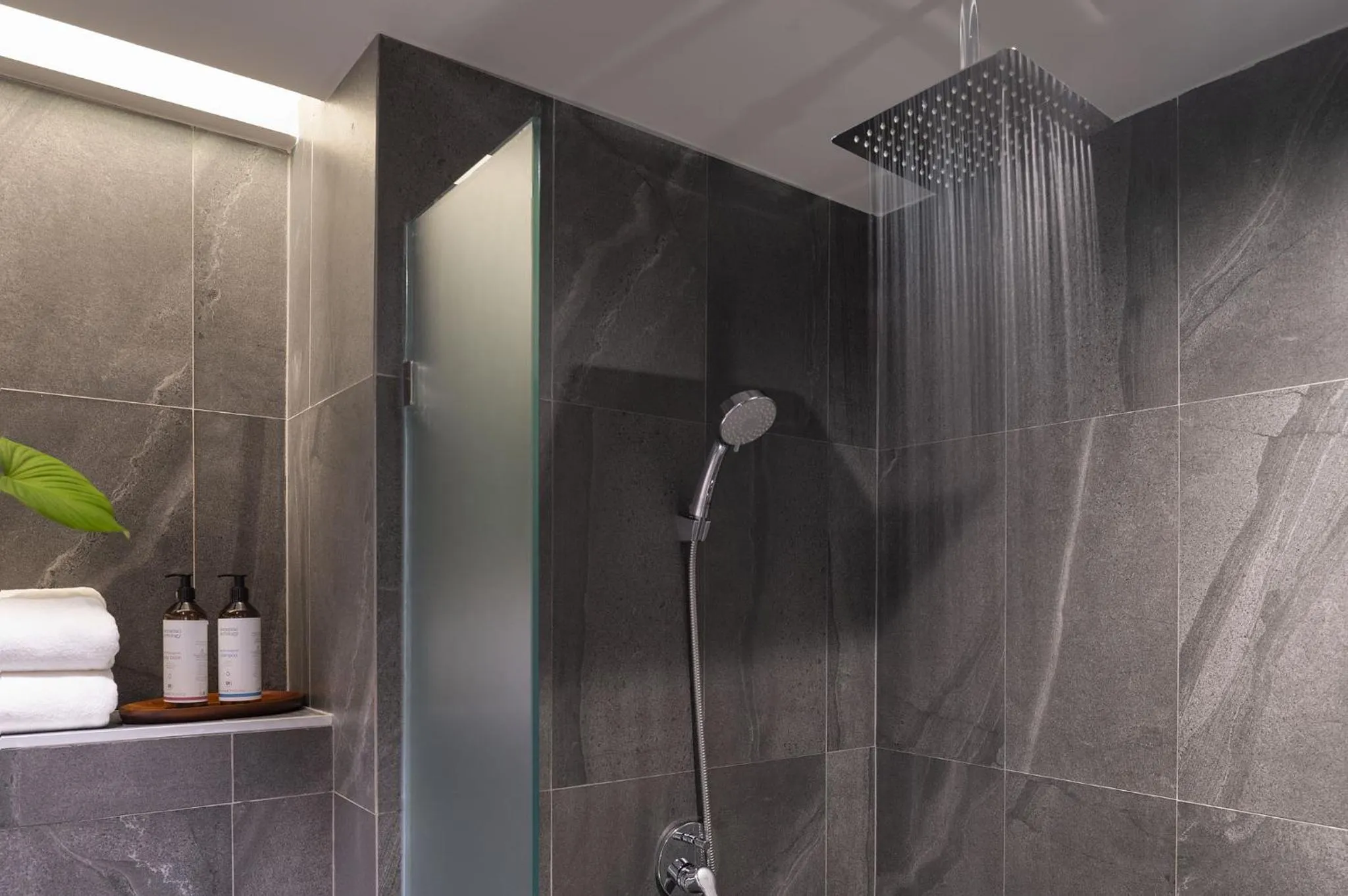 Bathroom in Mercure Rayong Lomtalay Villas & Resort