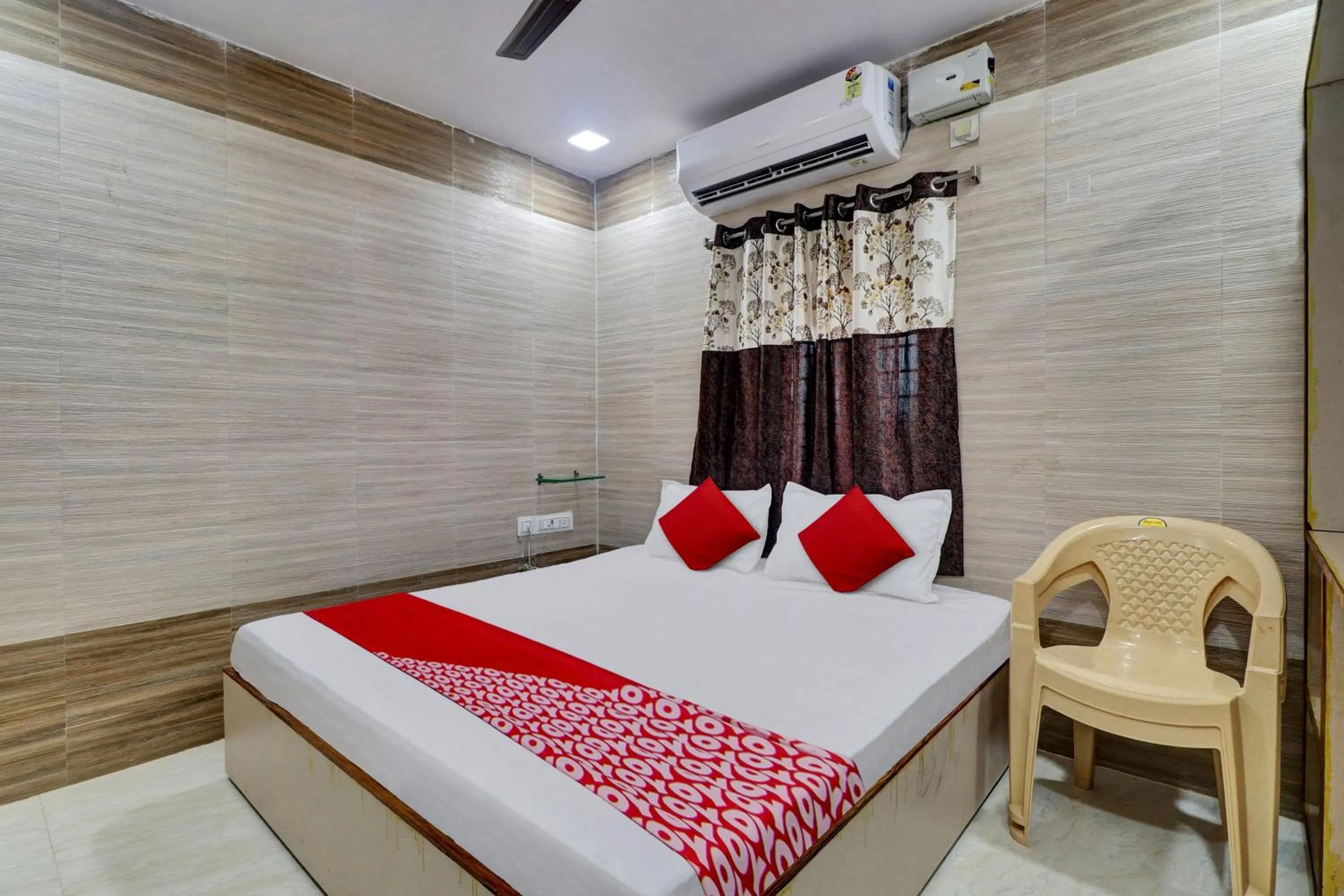 Bedroom, Bed in Hotel Vallabha Residency