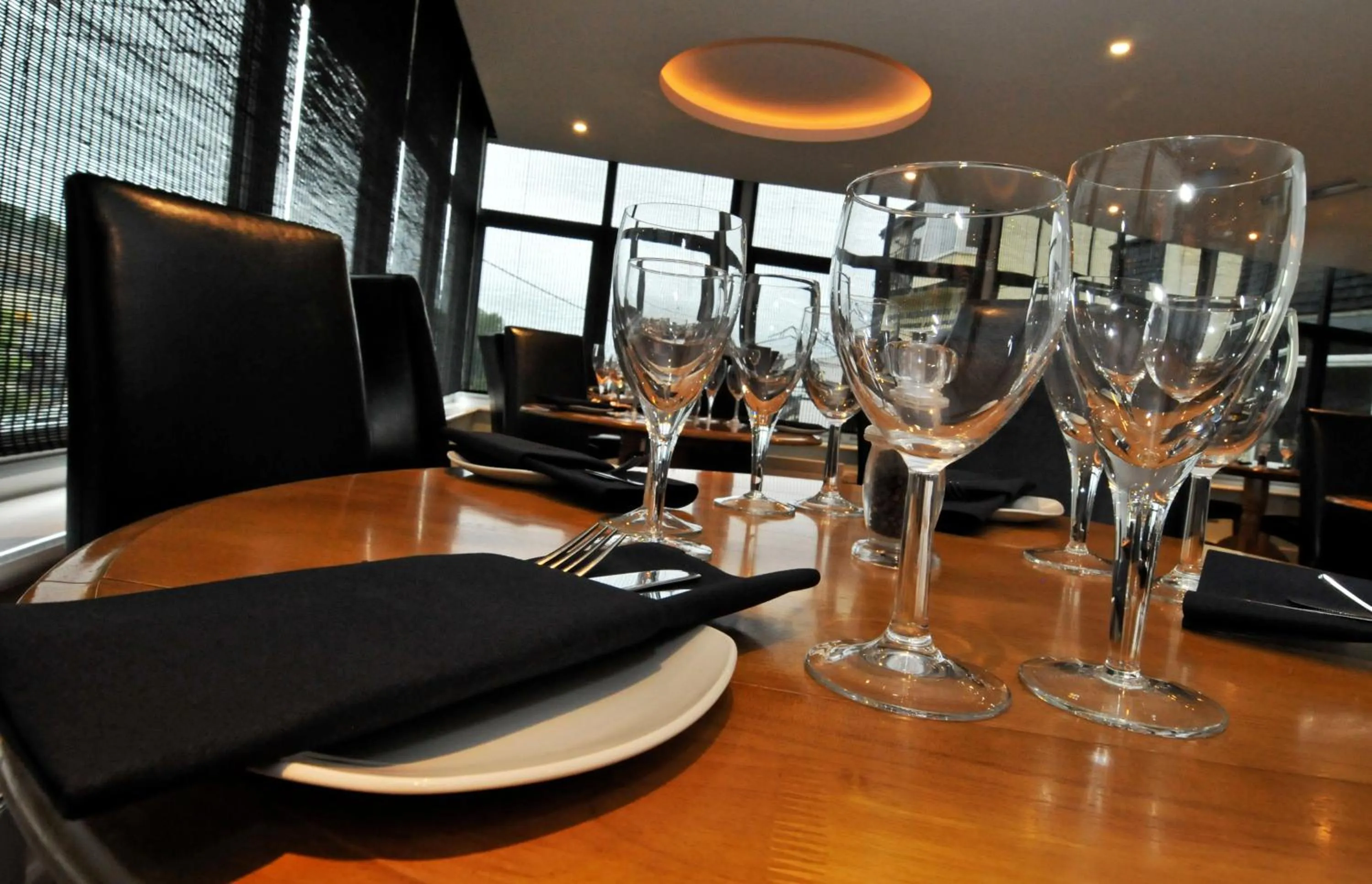 Restaurant/places to eat in Westberry Hotel