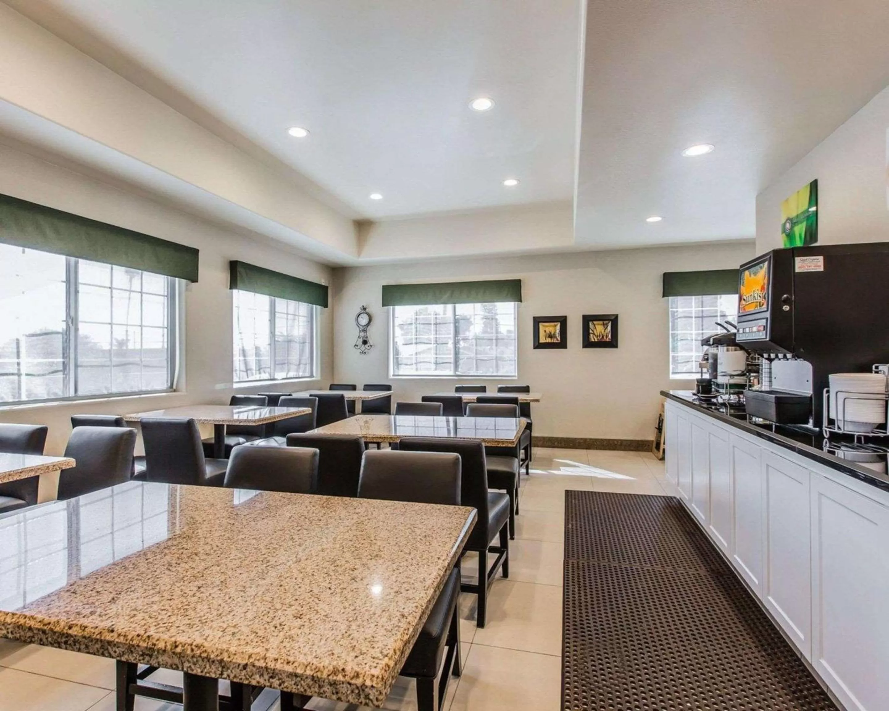 Restaurant/places to eat in Quality Inn Rosemead-Los Angeles