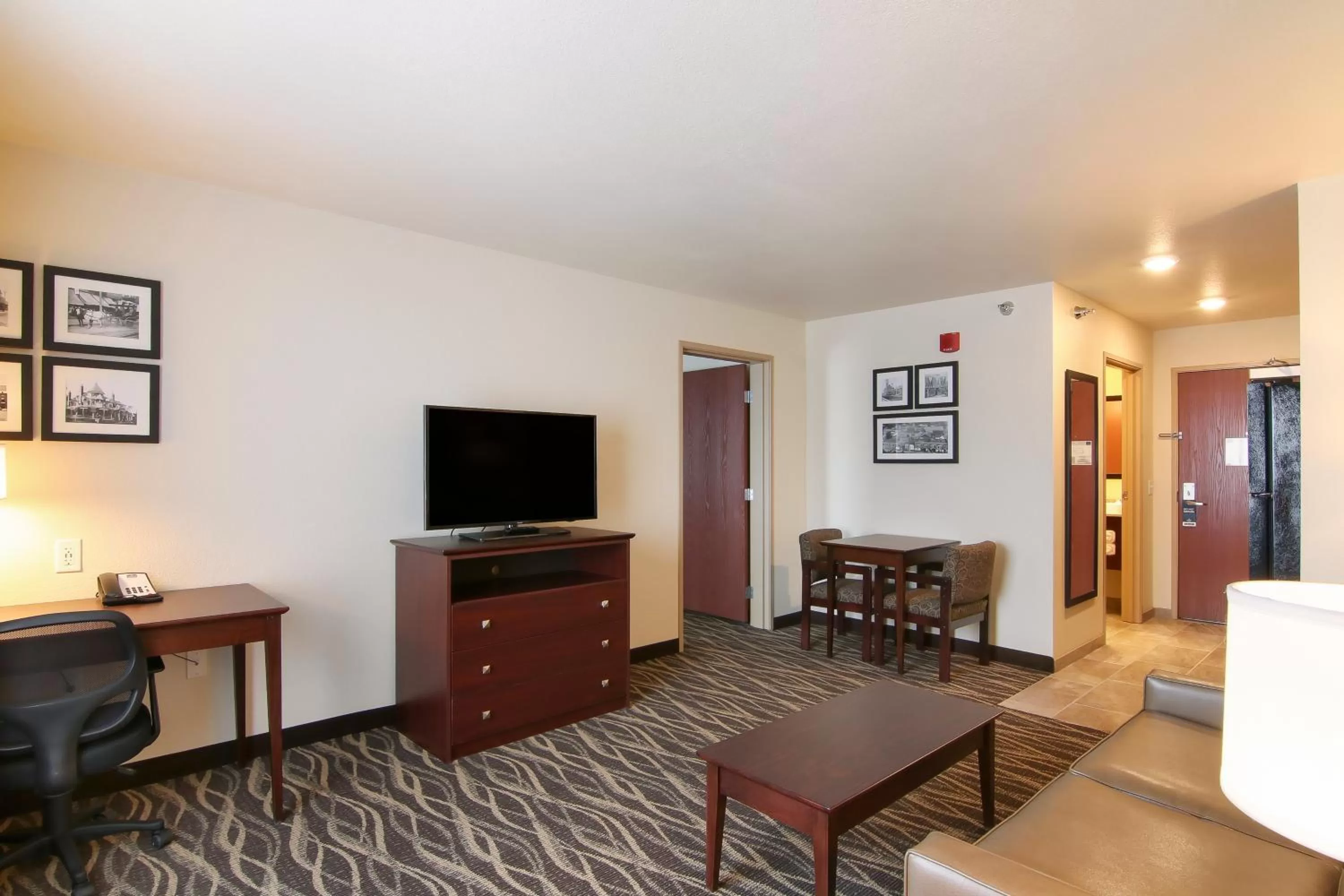 Kitchen or kitchenette in Cobblestone Inn & Suites - Menomonie/UW-Stout