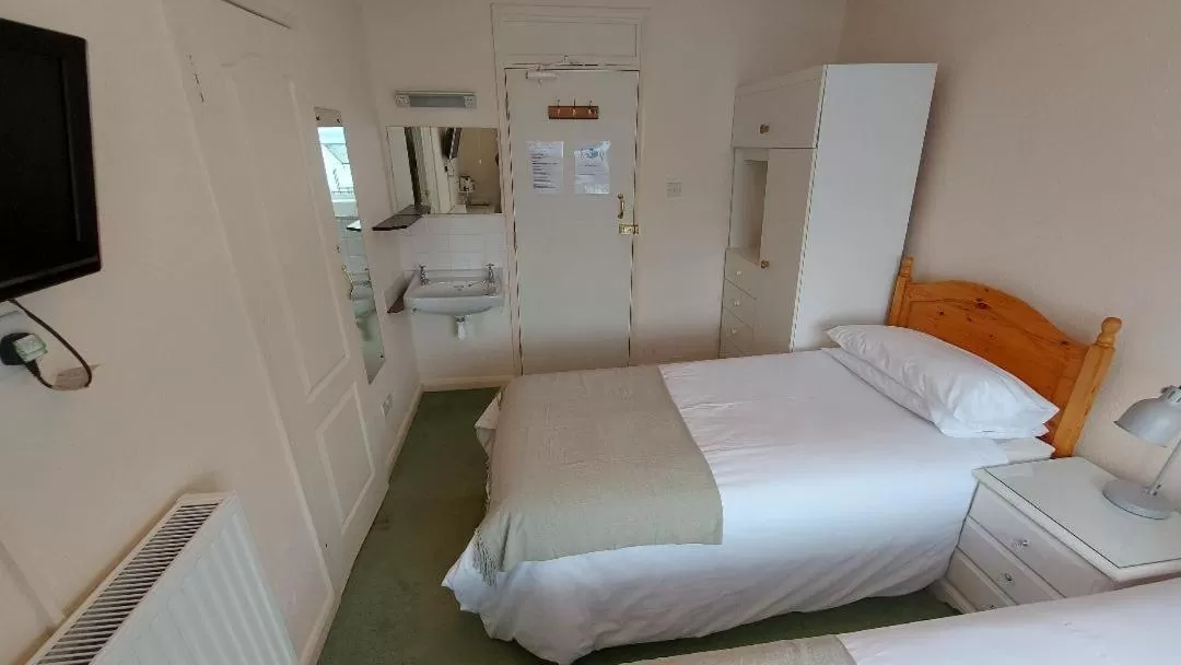 Bed in The Clifton at Paignton