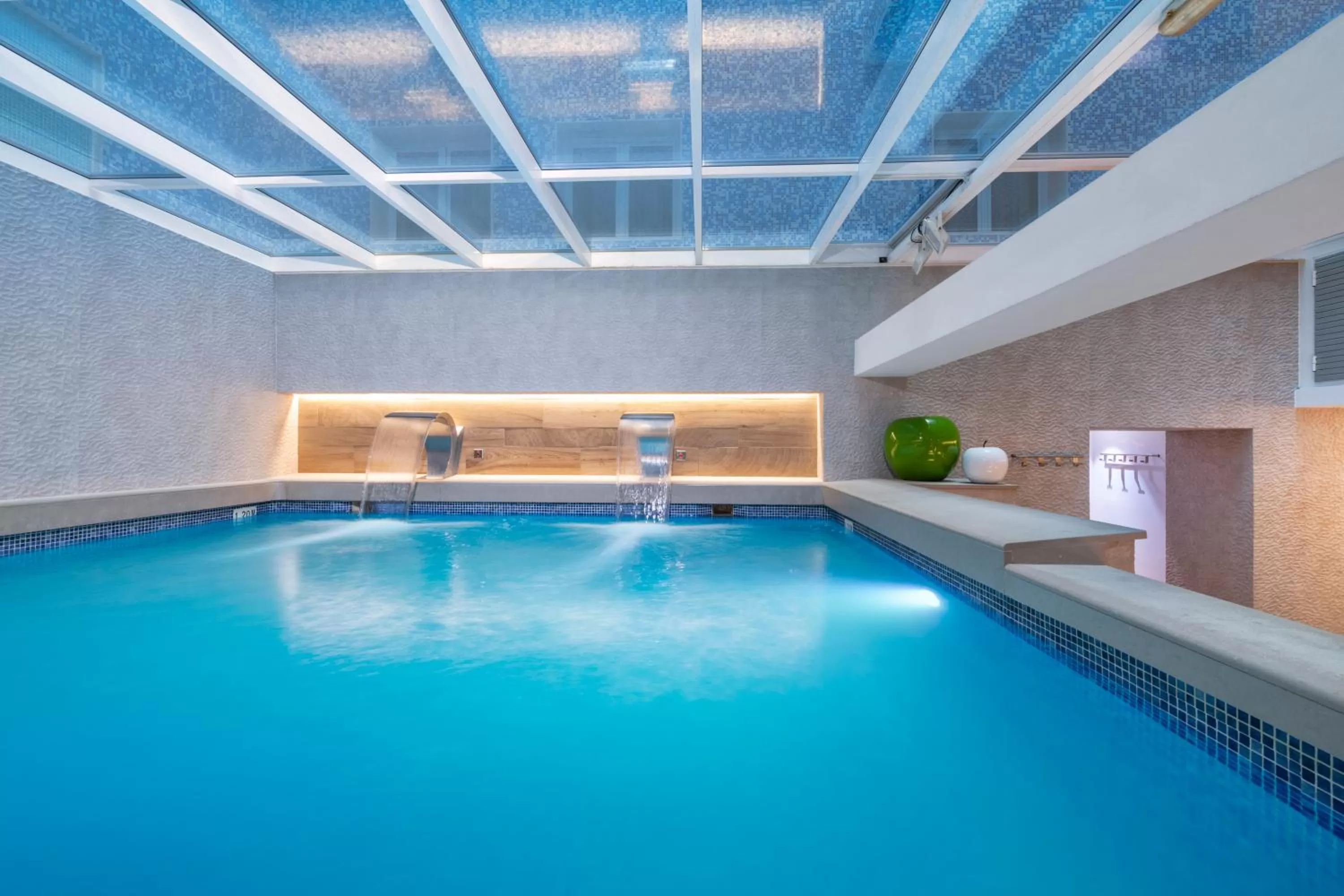 Spa and wellness centre/facilities in Sallés Hotel Pere IV