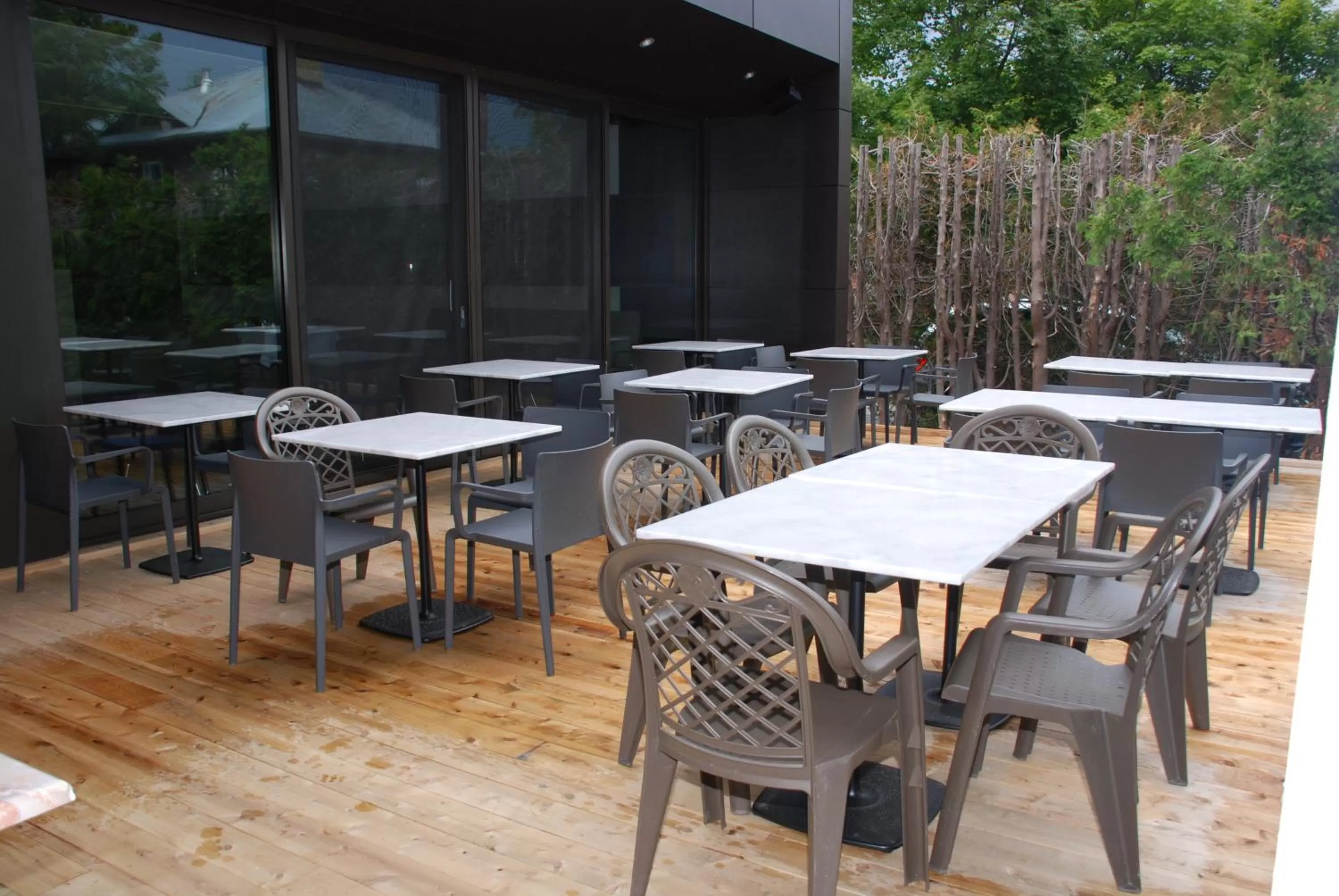 Patio in Chez Truchon Bistro-Auberge