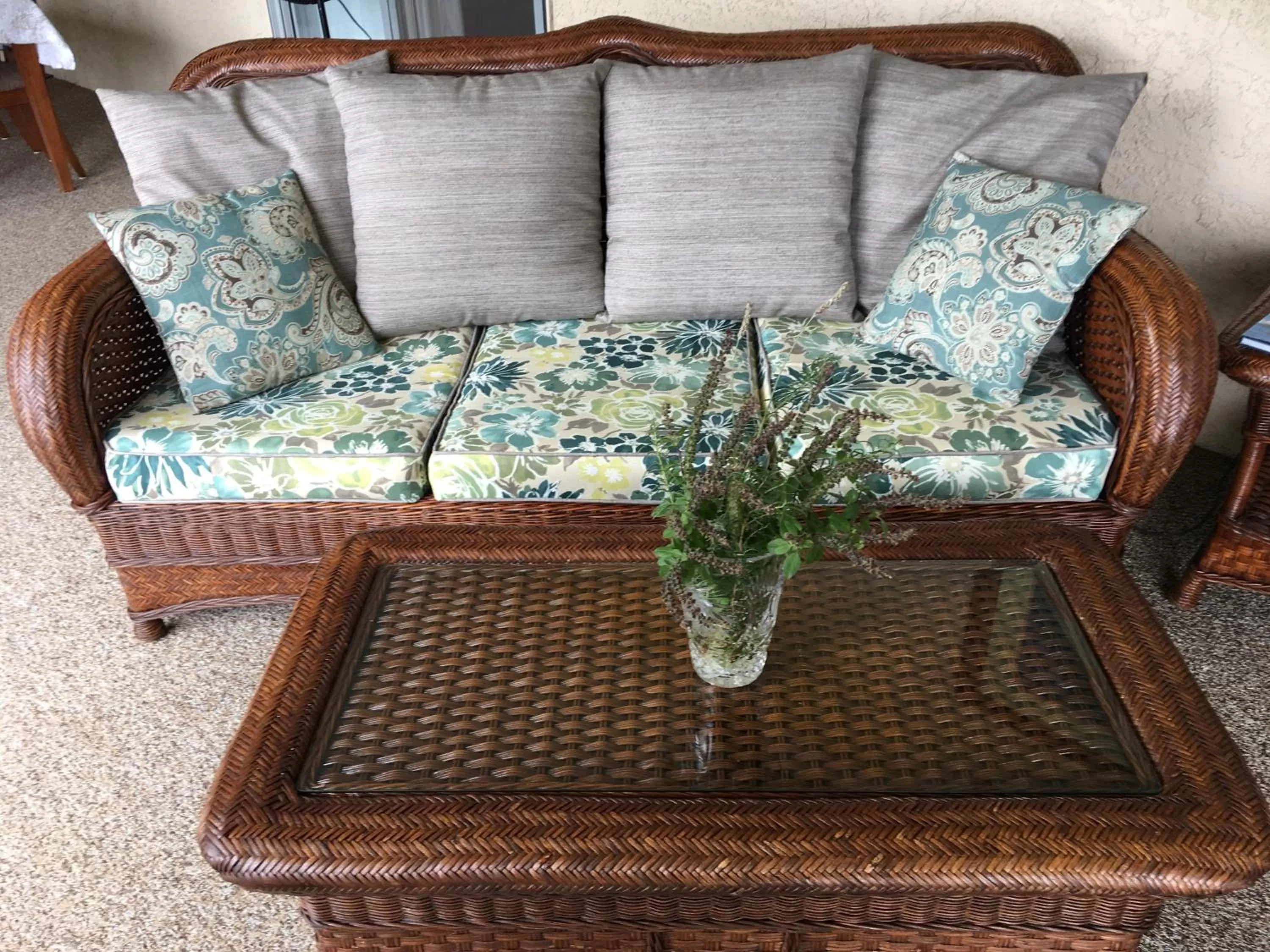 Patio, Seating Area in Kona Bayview Inn