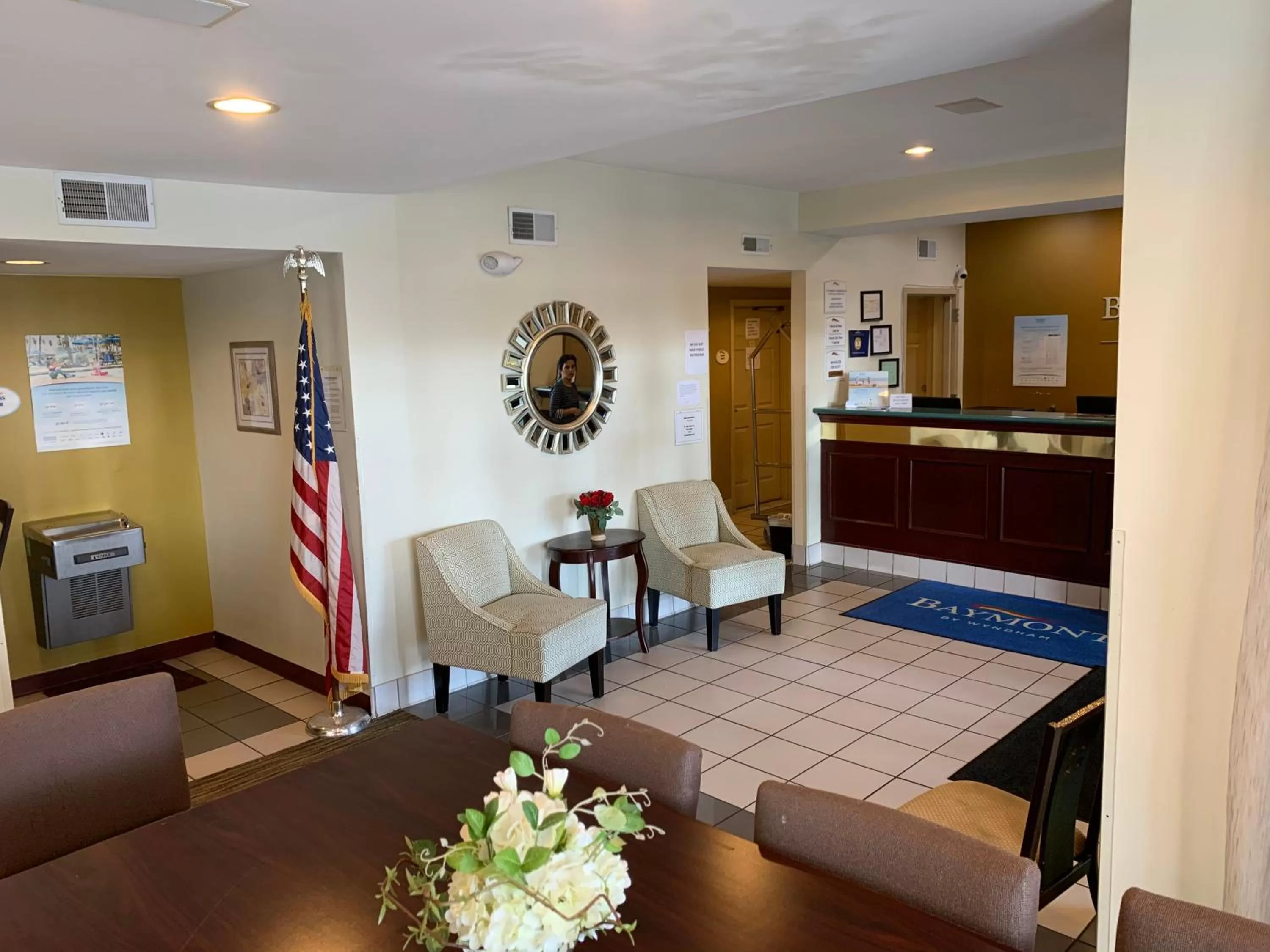 Lobby or reception in Baymont by Wyndham Cave City