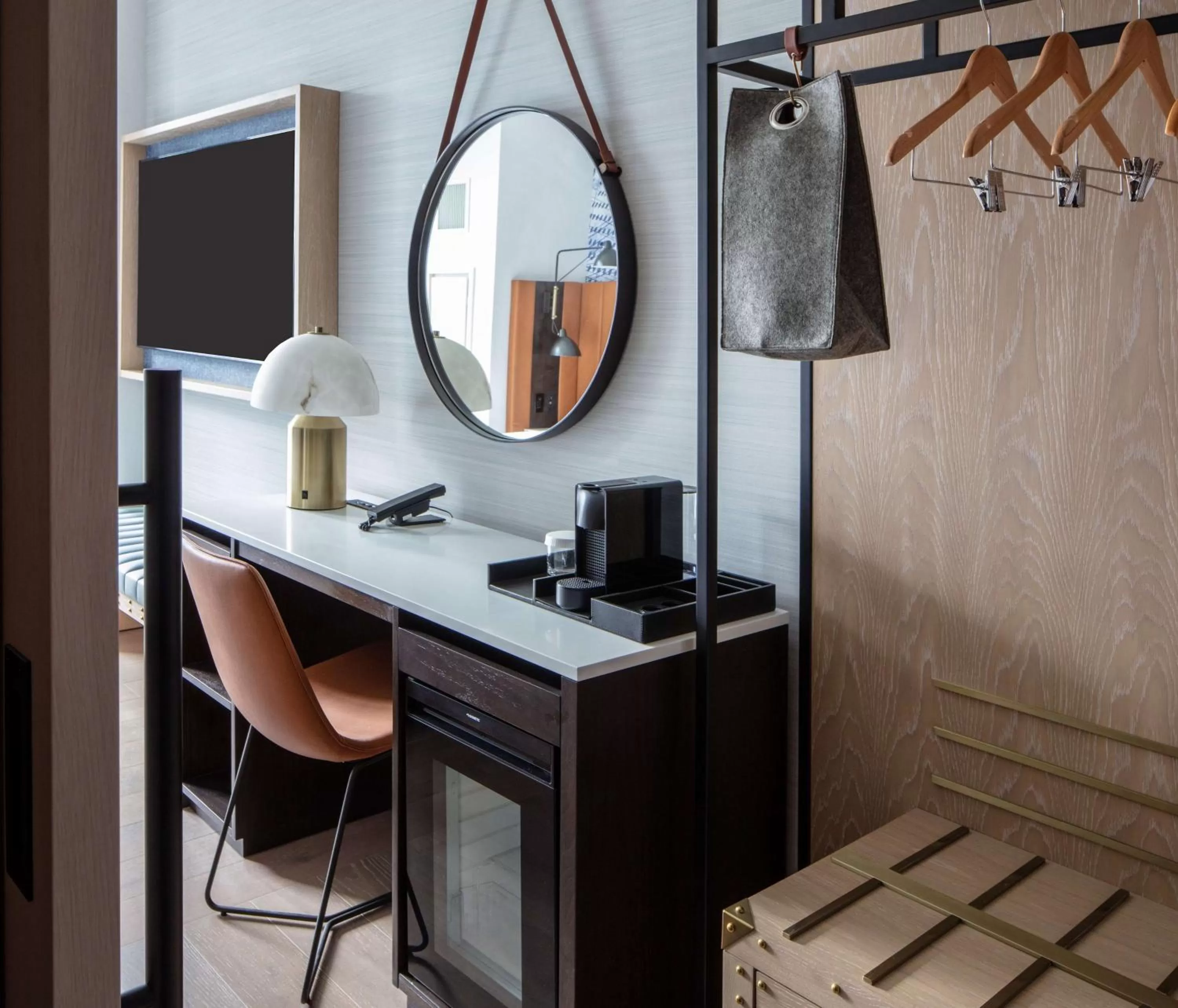 TV and multimedia in Tempo By Hilton New York Times Square