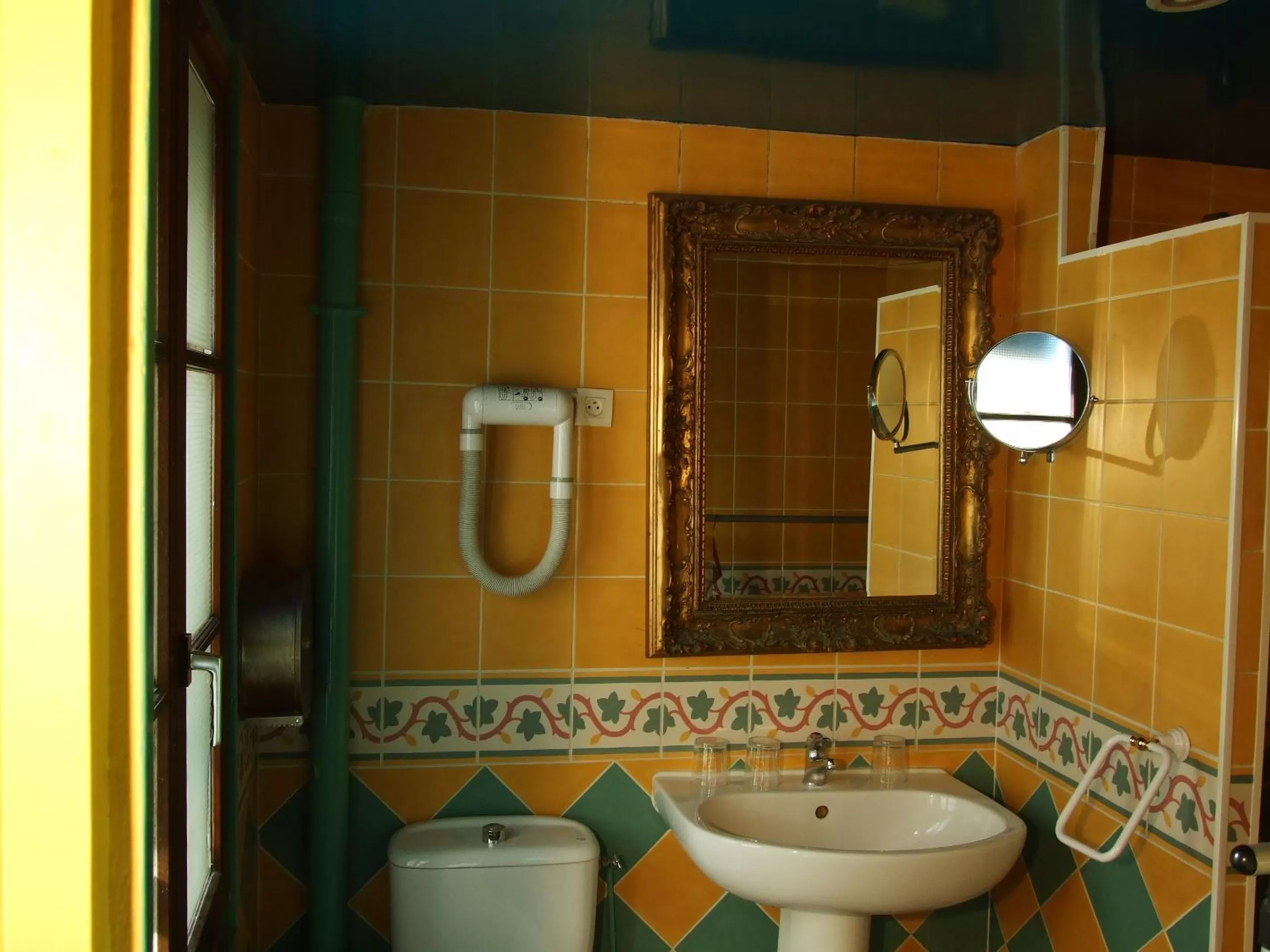 Bathroom in Hotel de Nesle