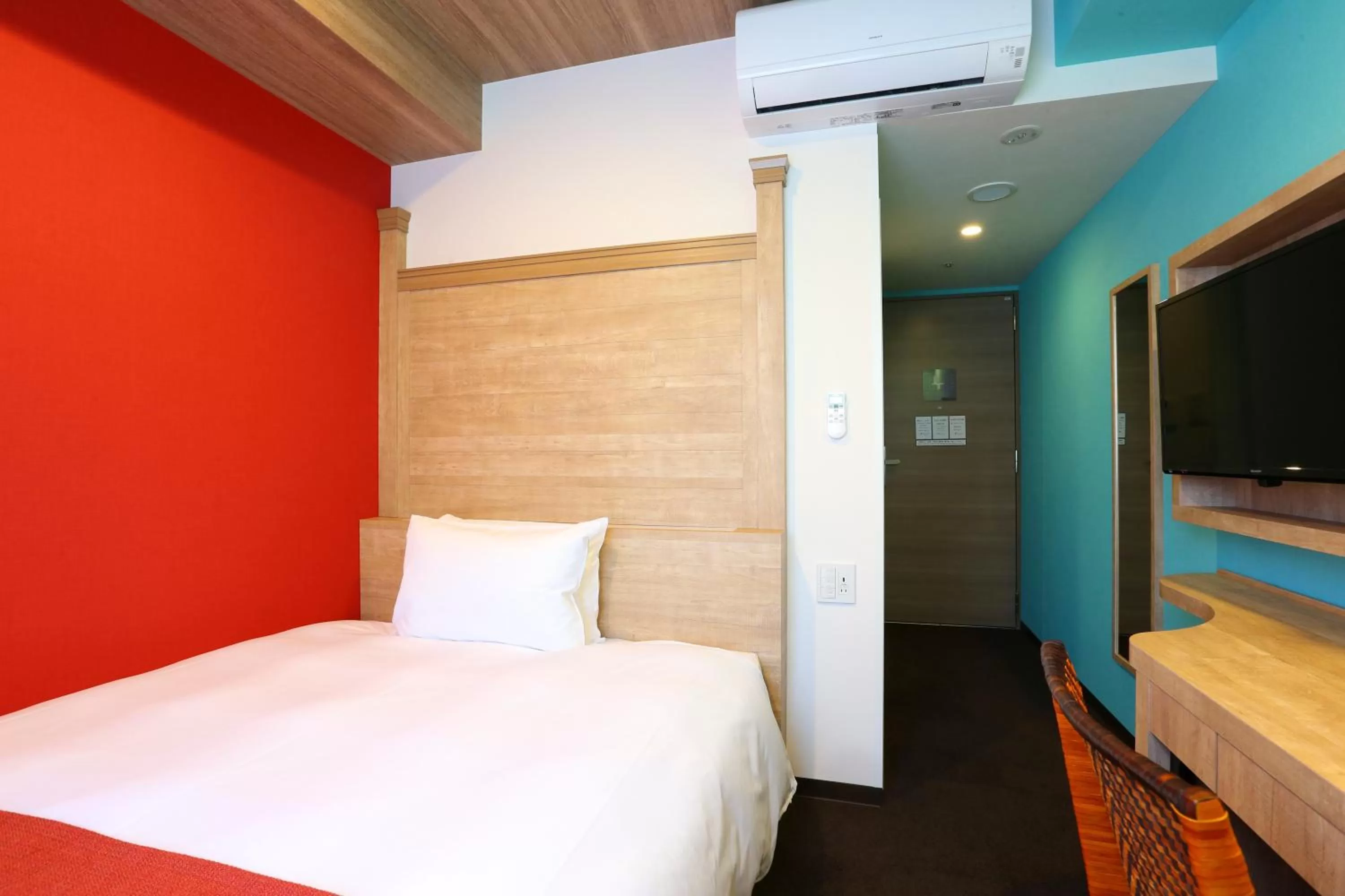 Photo of the whole room, Bed in Hotel Wing International Select Nagoya Sakae