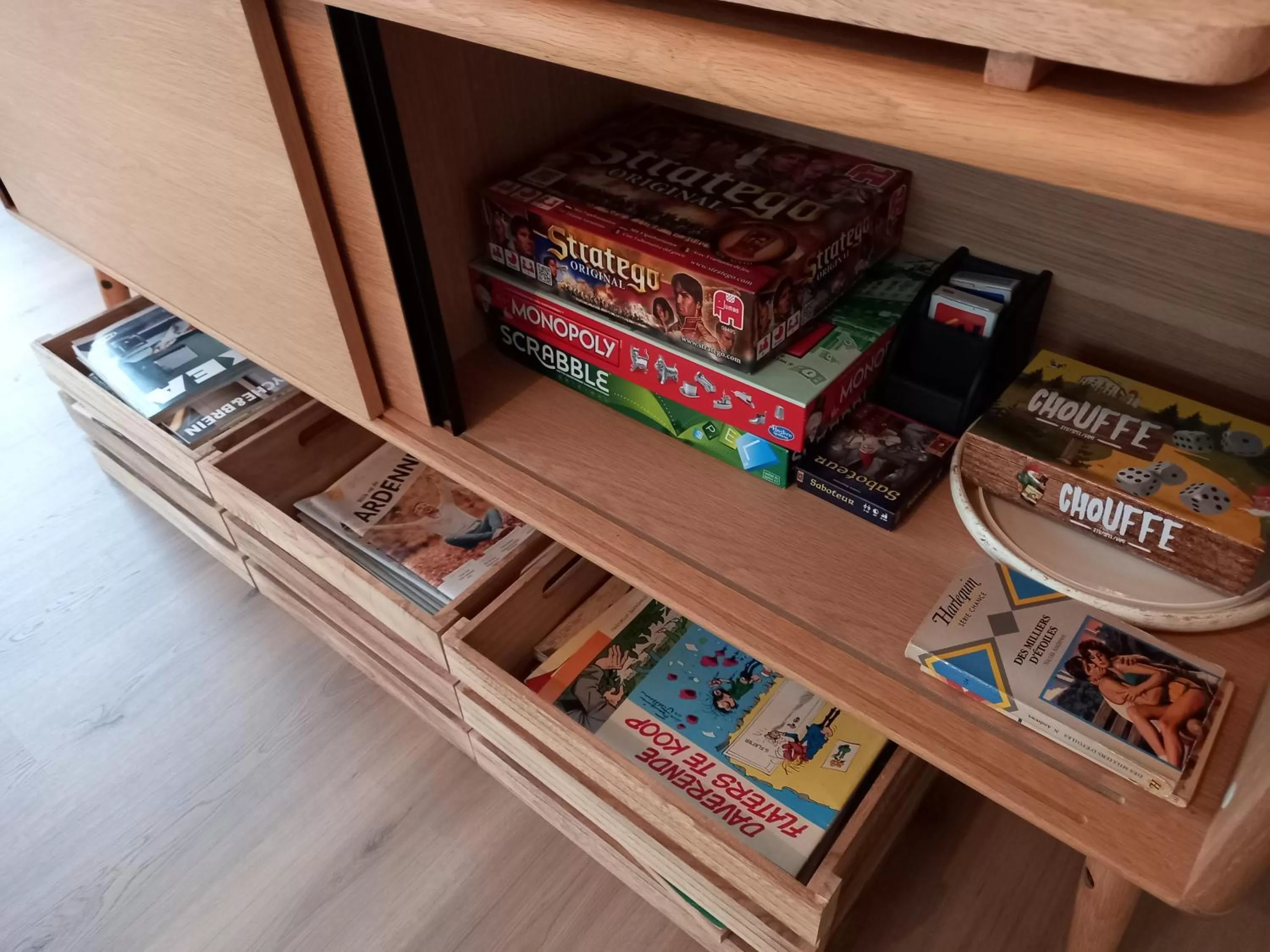 Library in B&B Les Lits de Nohaipré