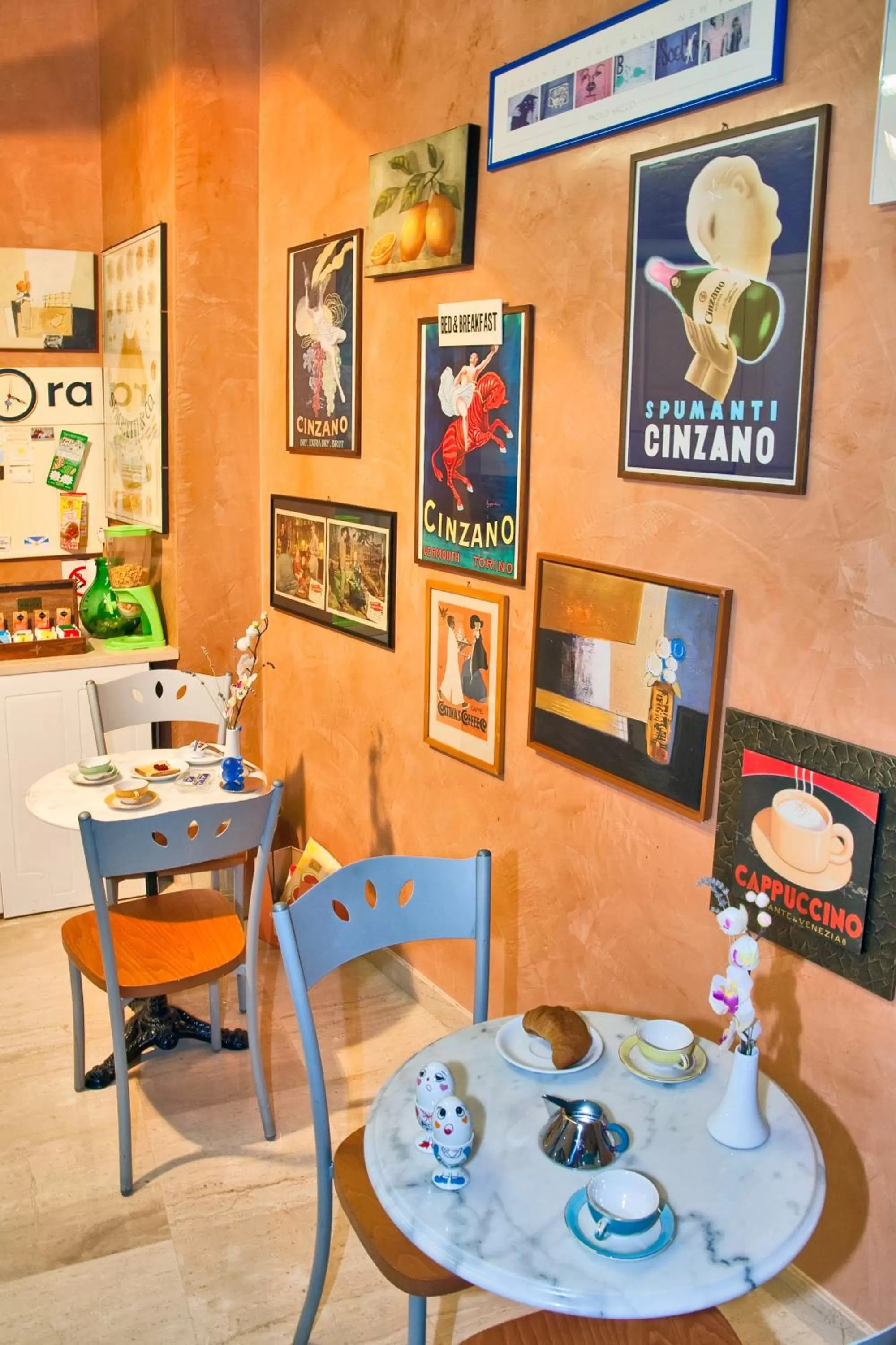 Communal kitchen in DomusAmor Colosseo