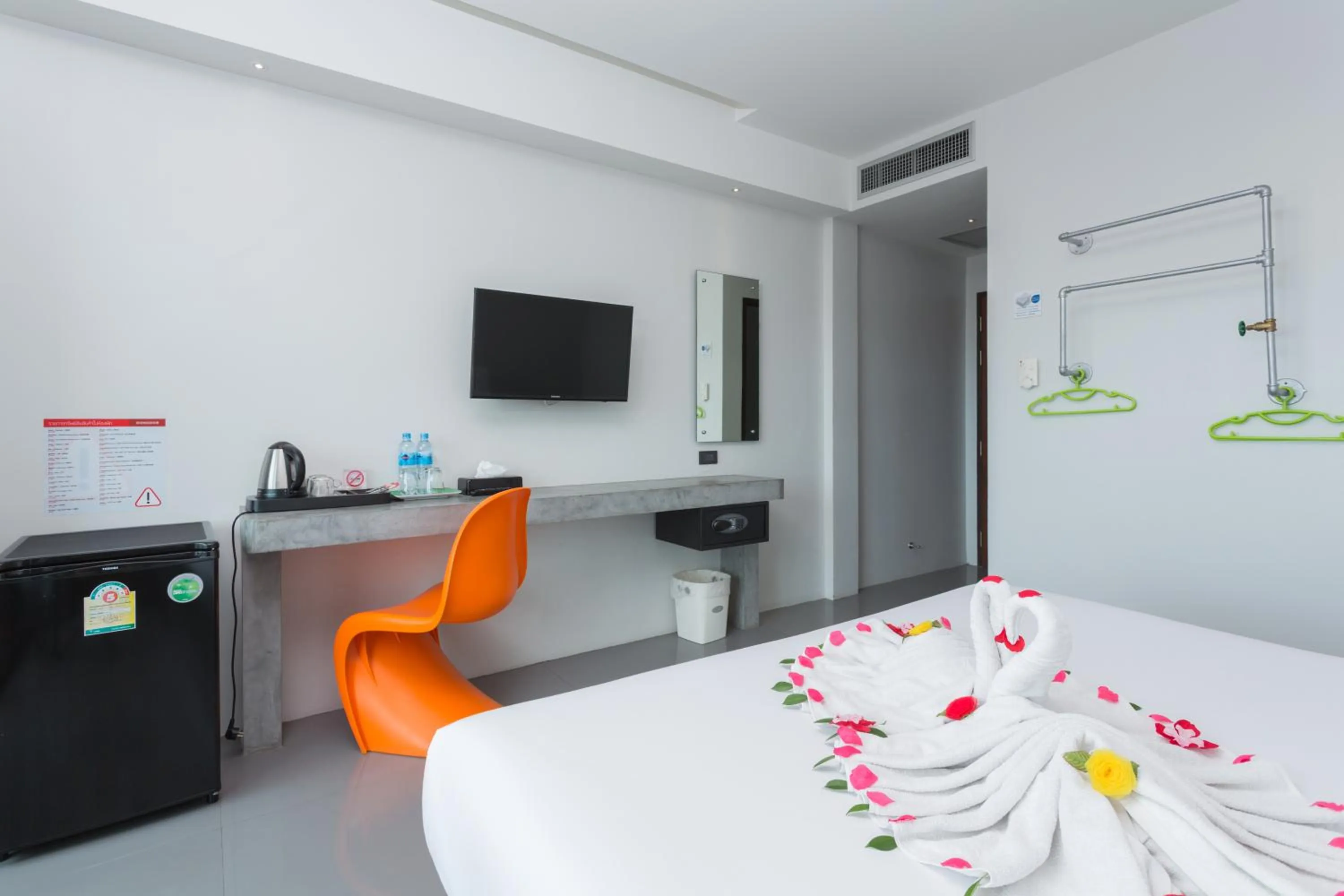 Photo of the whole room, Bed in Riverside Hotel